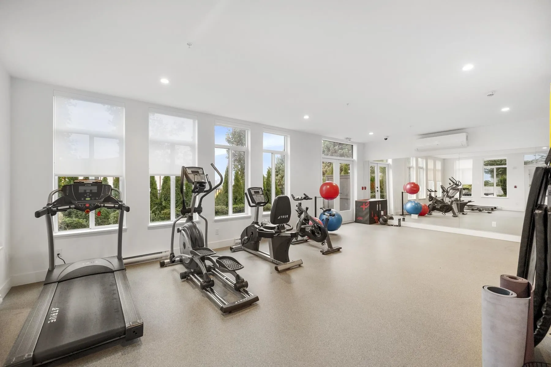 110 708 Edgar Avenue