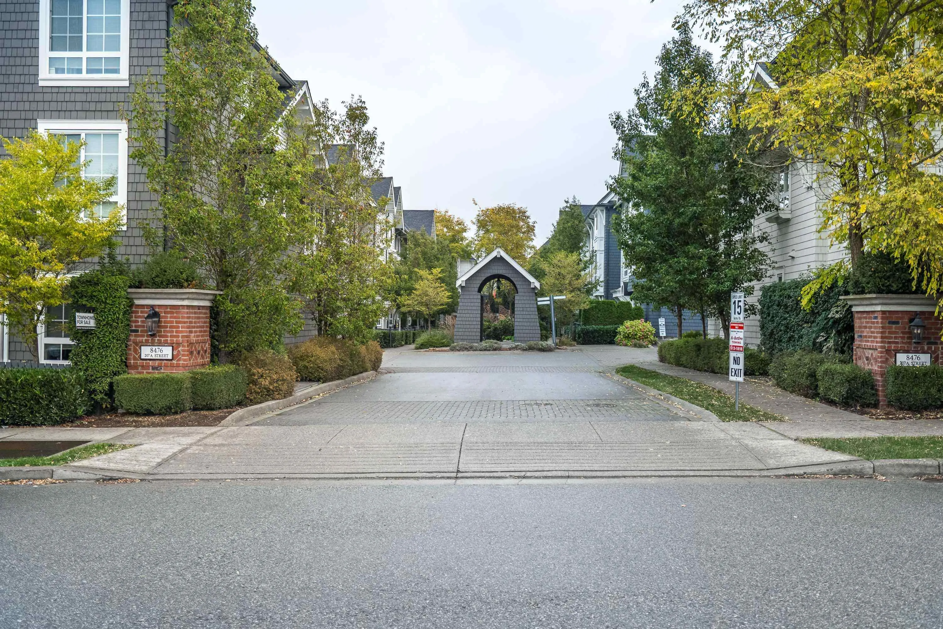 60 8476 207a Street