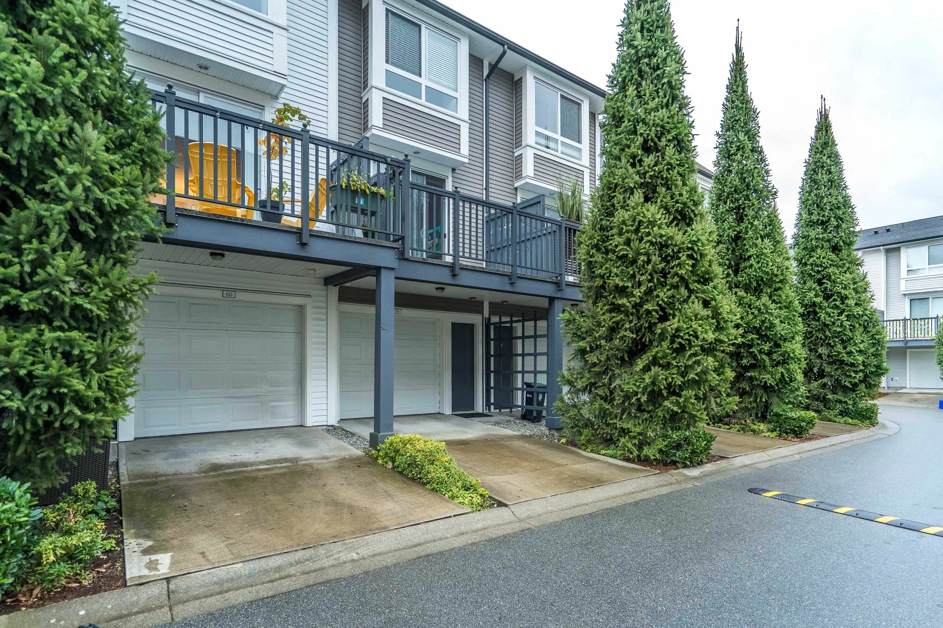 60 8476 207a Street