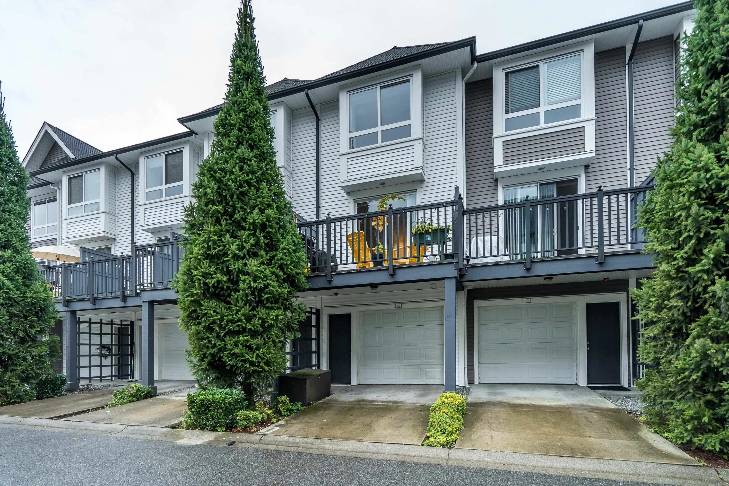 60 8476 207a Street