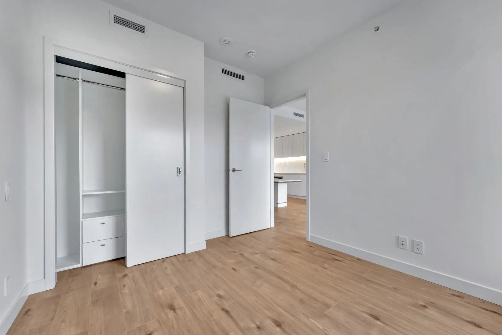 3601 720 Farrow Street