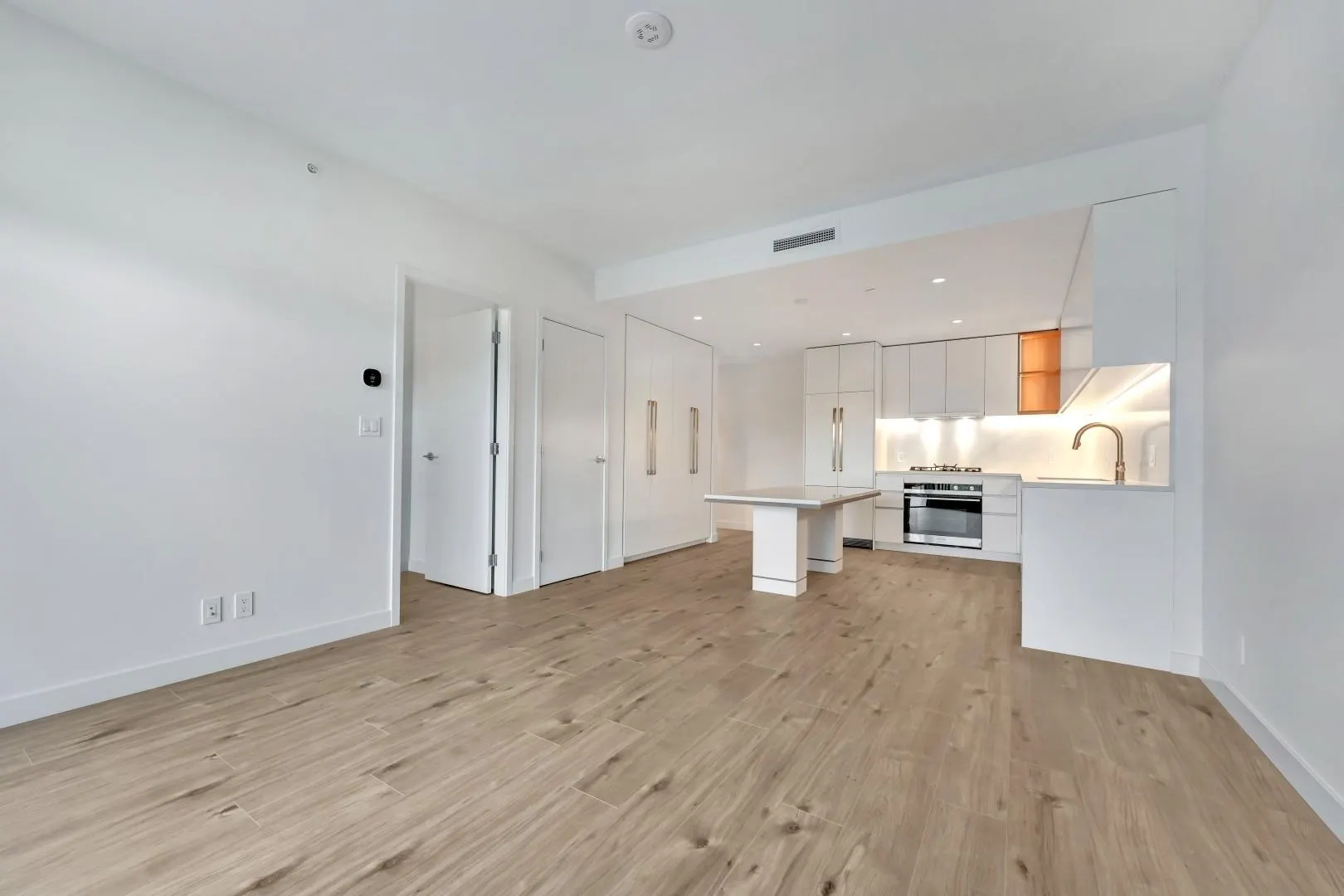 3601 720 Farrow Street