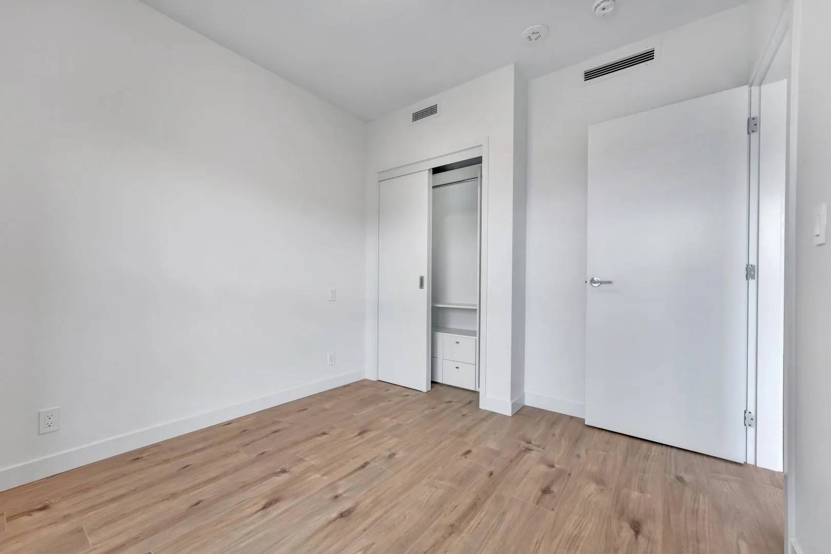 3601 720 Farrow Street