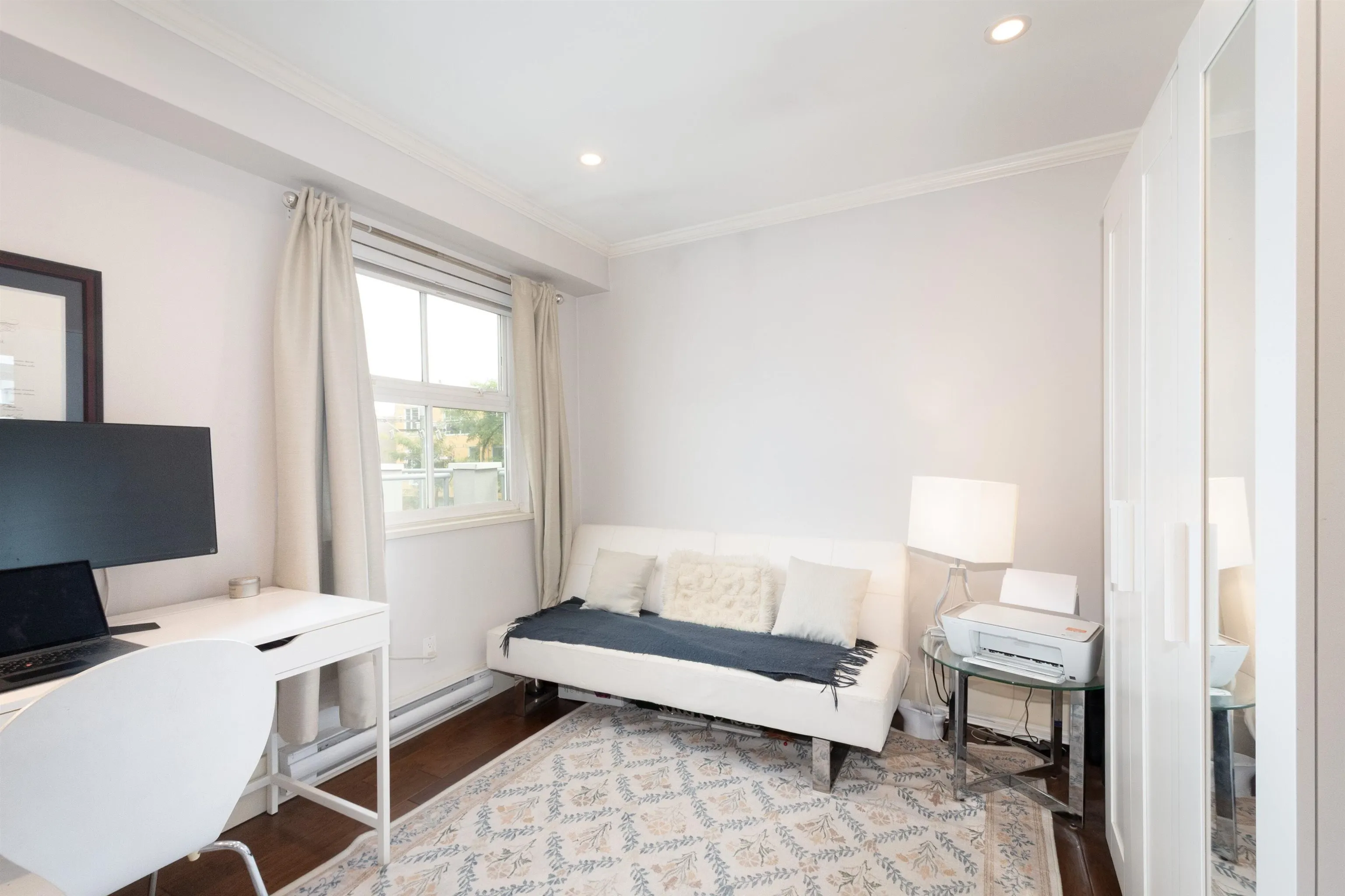 402 2250 W 3rd Avenue