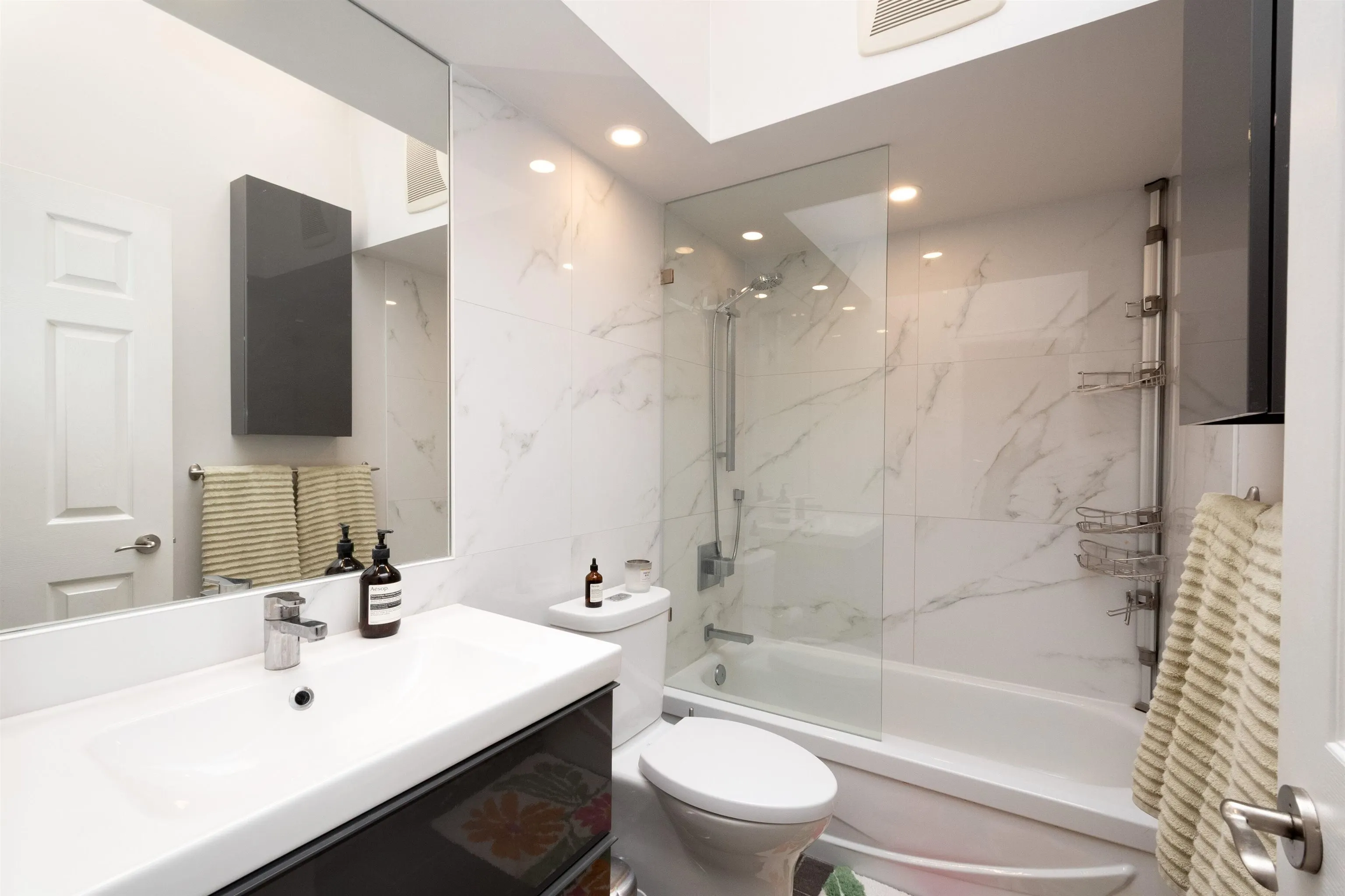 402 2250 W 3rd Avenue