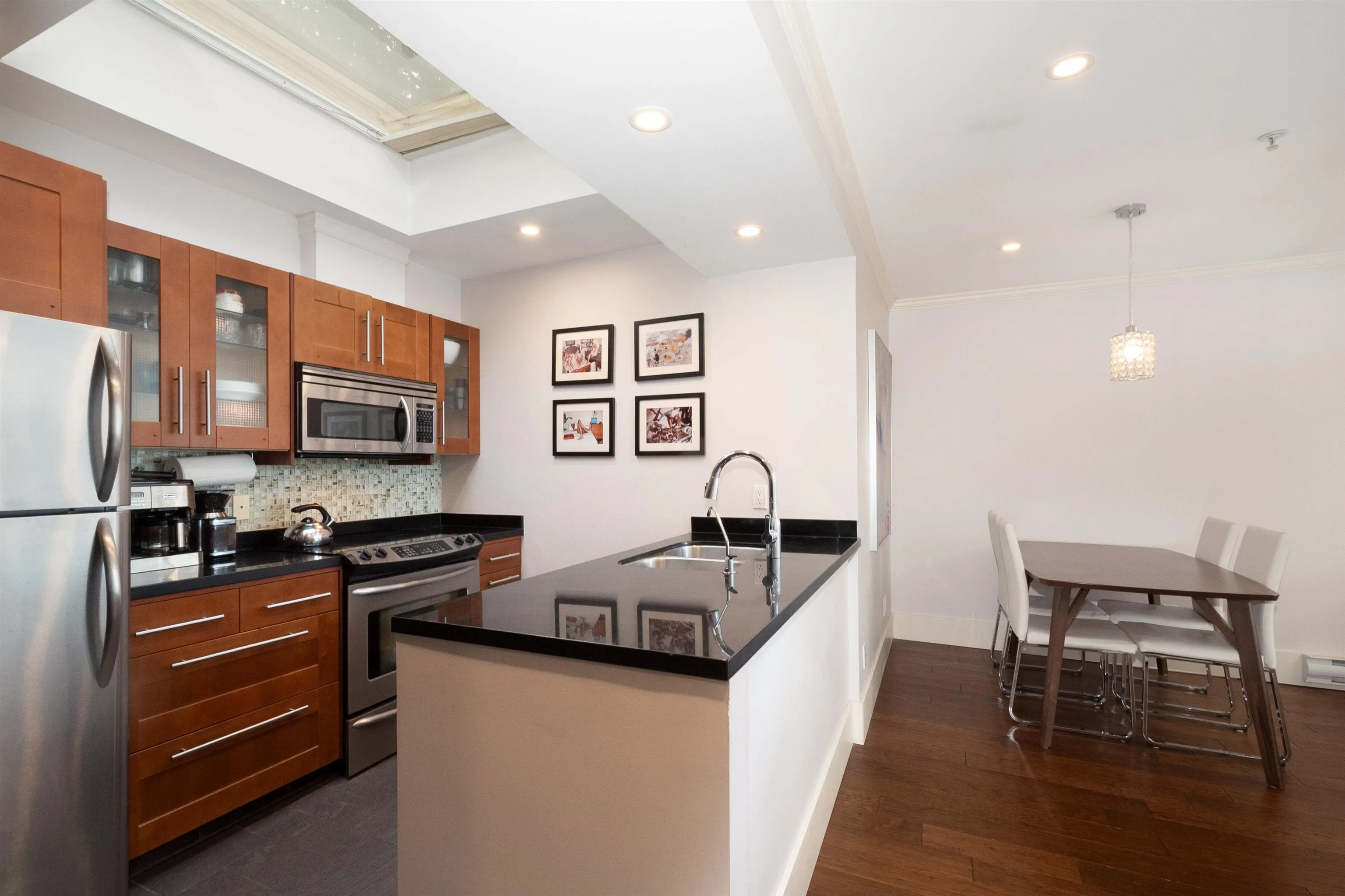 402 2250 W 3rd Avenue