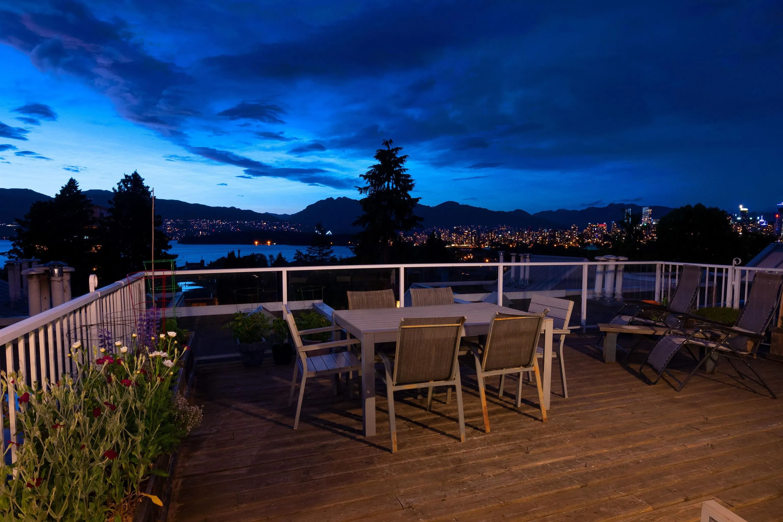 402 2250 W 3rd Avenue