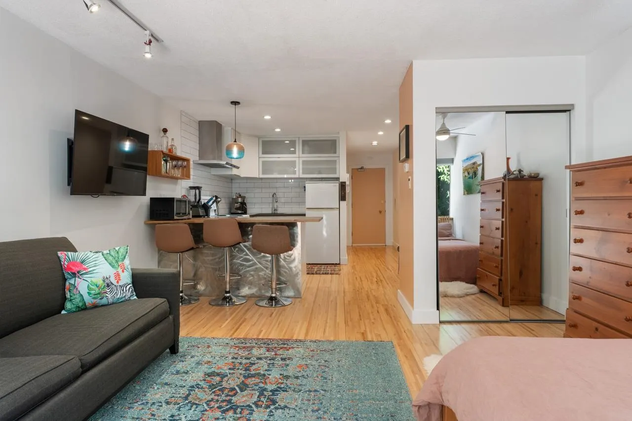 109 36 E 14th Avenue