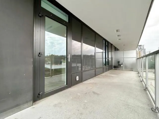 809 308 Alderson Avenue