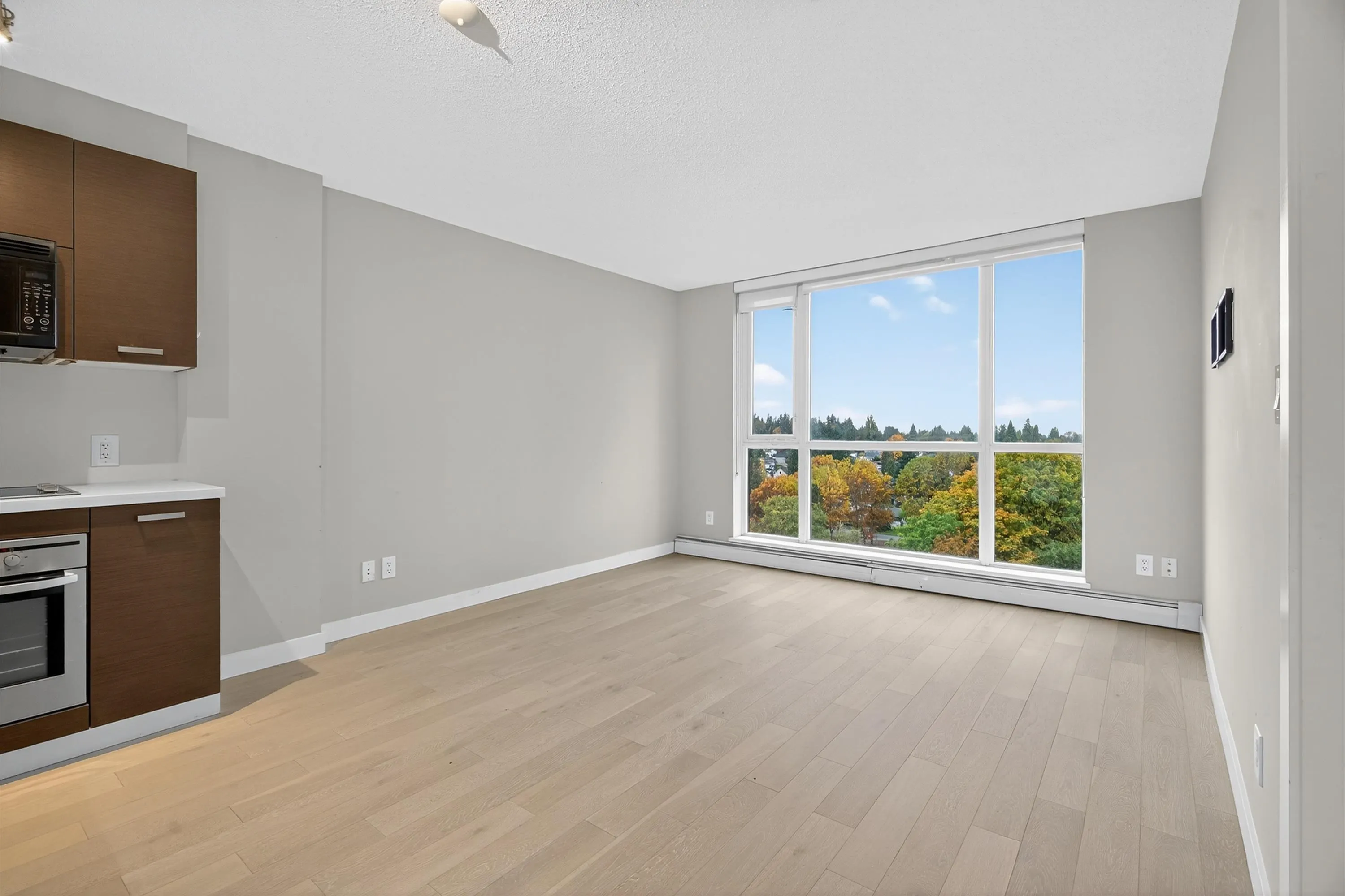 1105 10777 University Drive