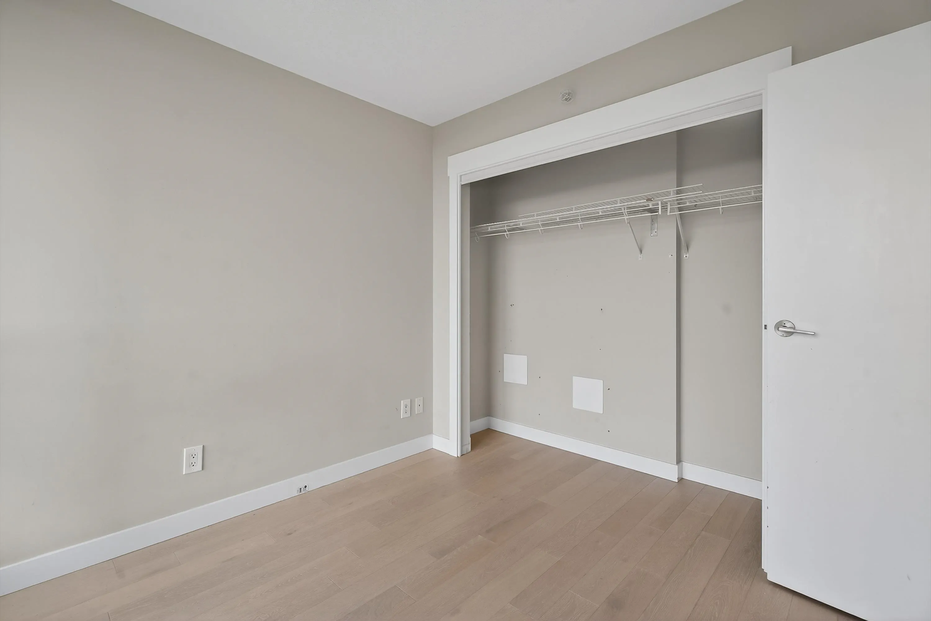 1105 10777 University Drive