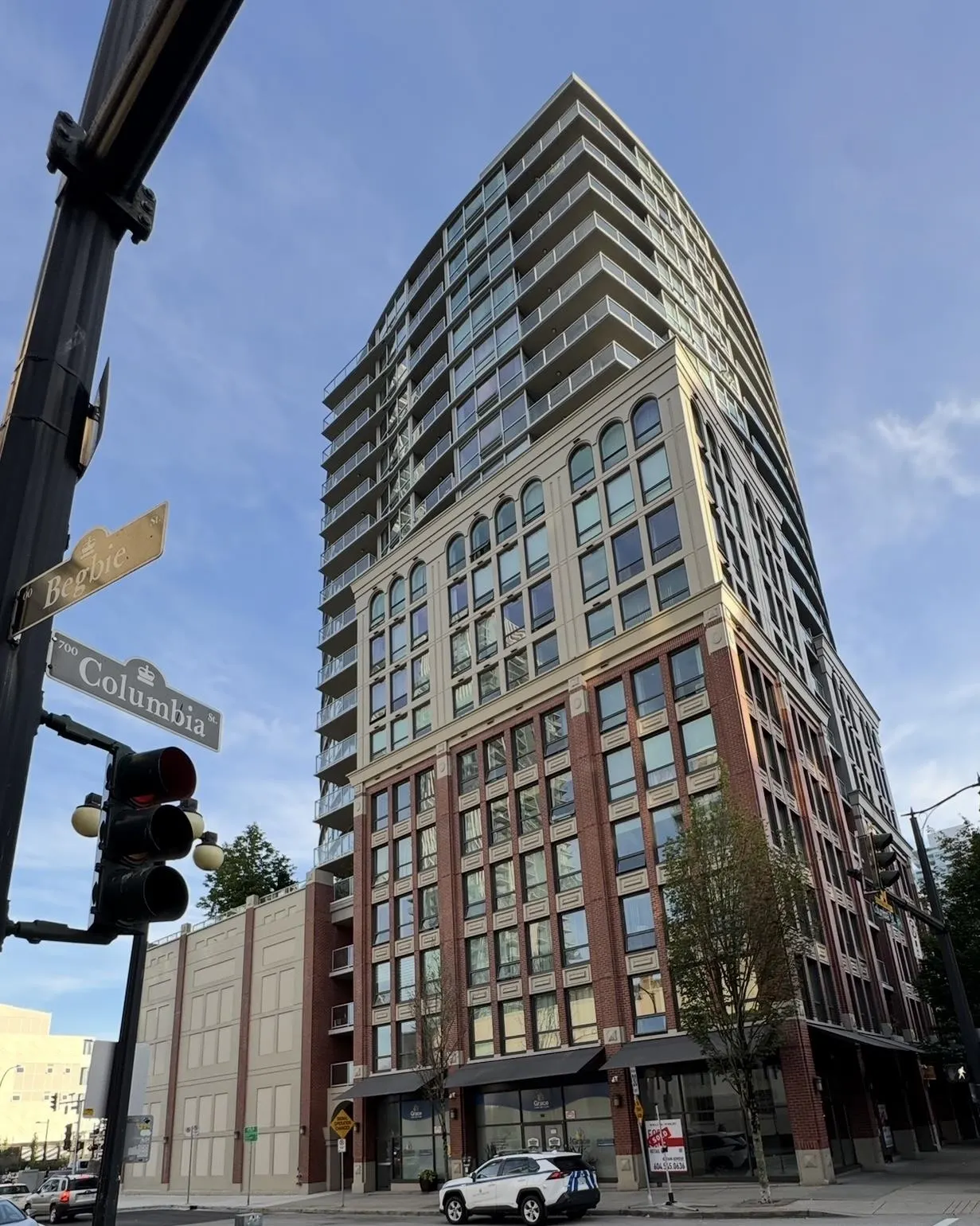 907 14 Begbie Street