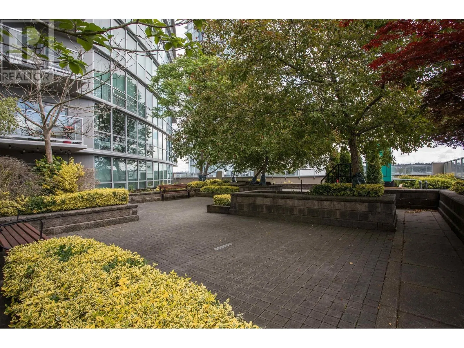 907 14 Begbie Street