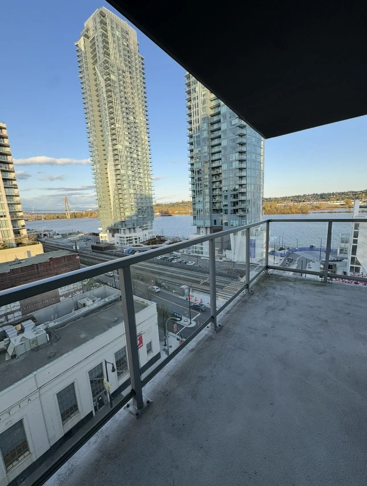 907 14 Begbie Street