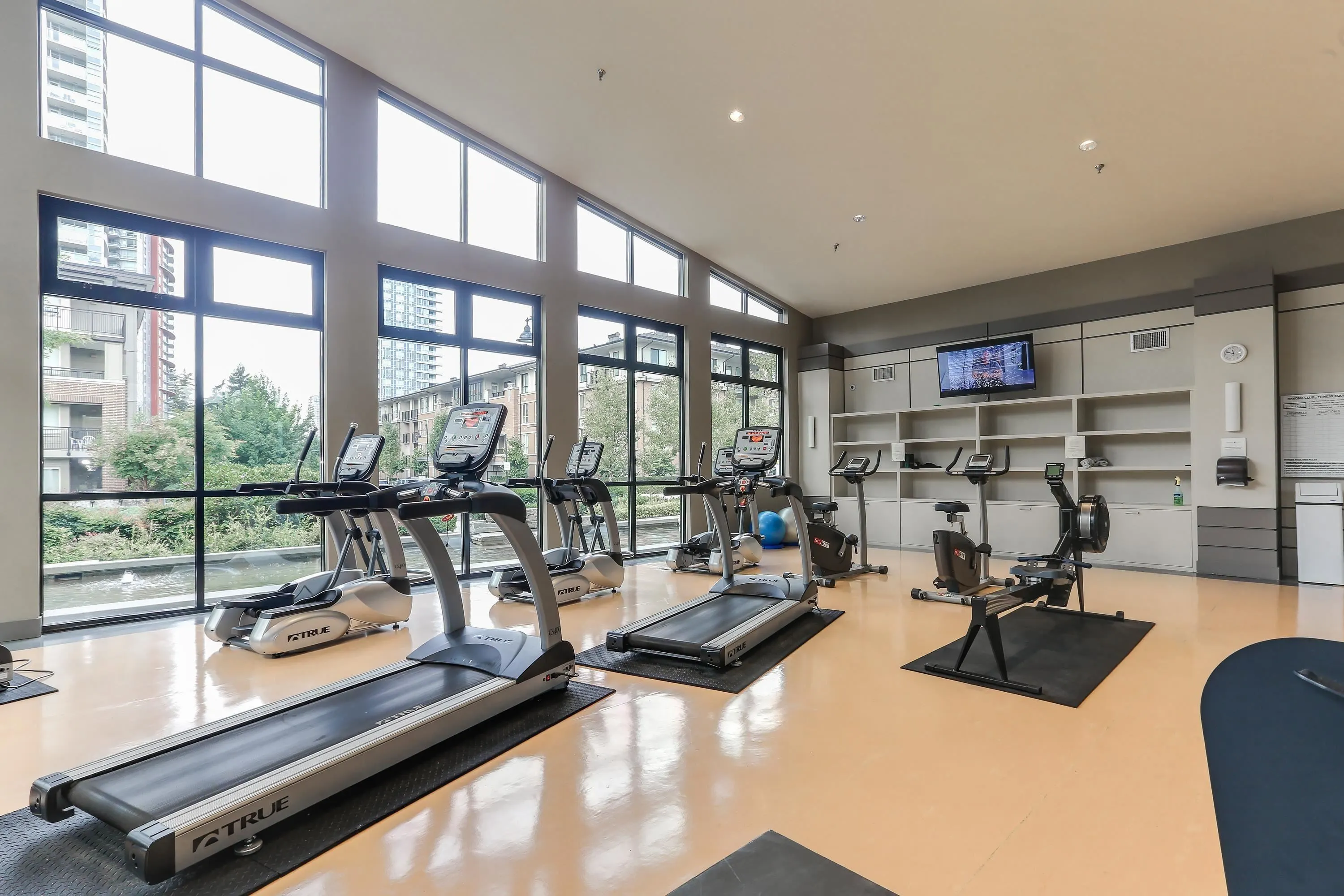 706 3100 Windsor Gate