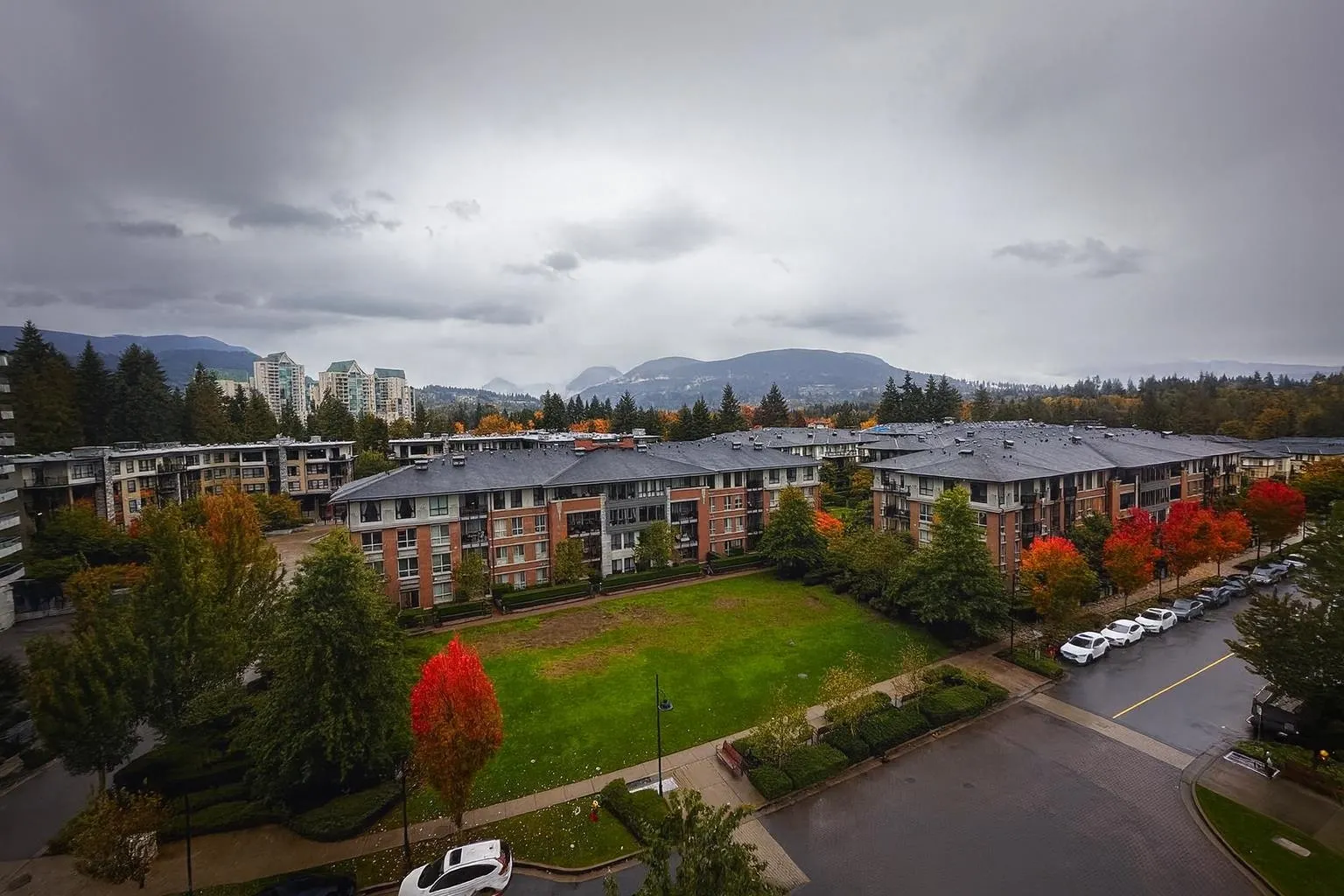 706 3100 Windsor Gate