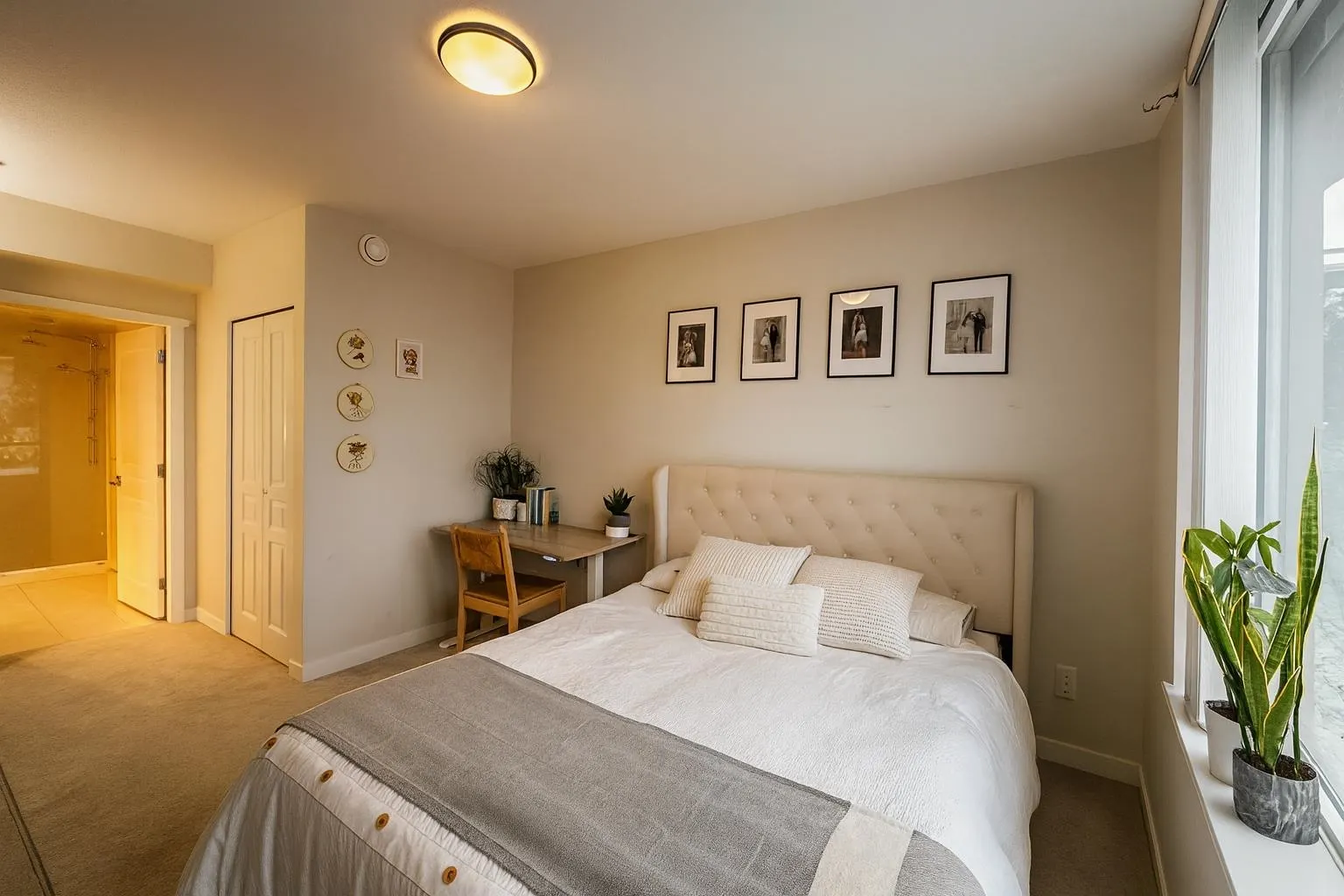 706 3100 Windsor Gate