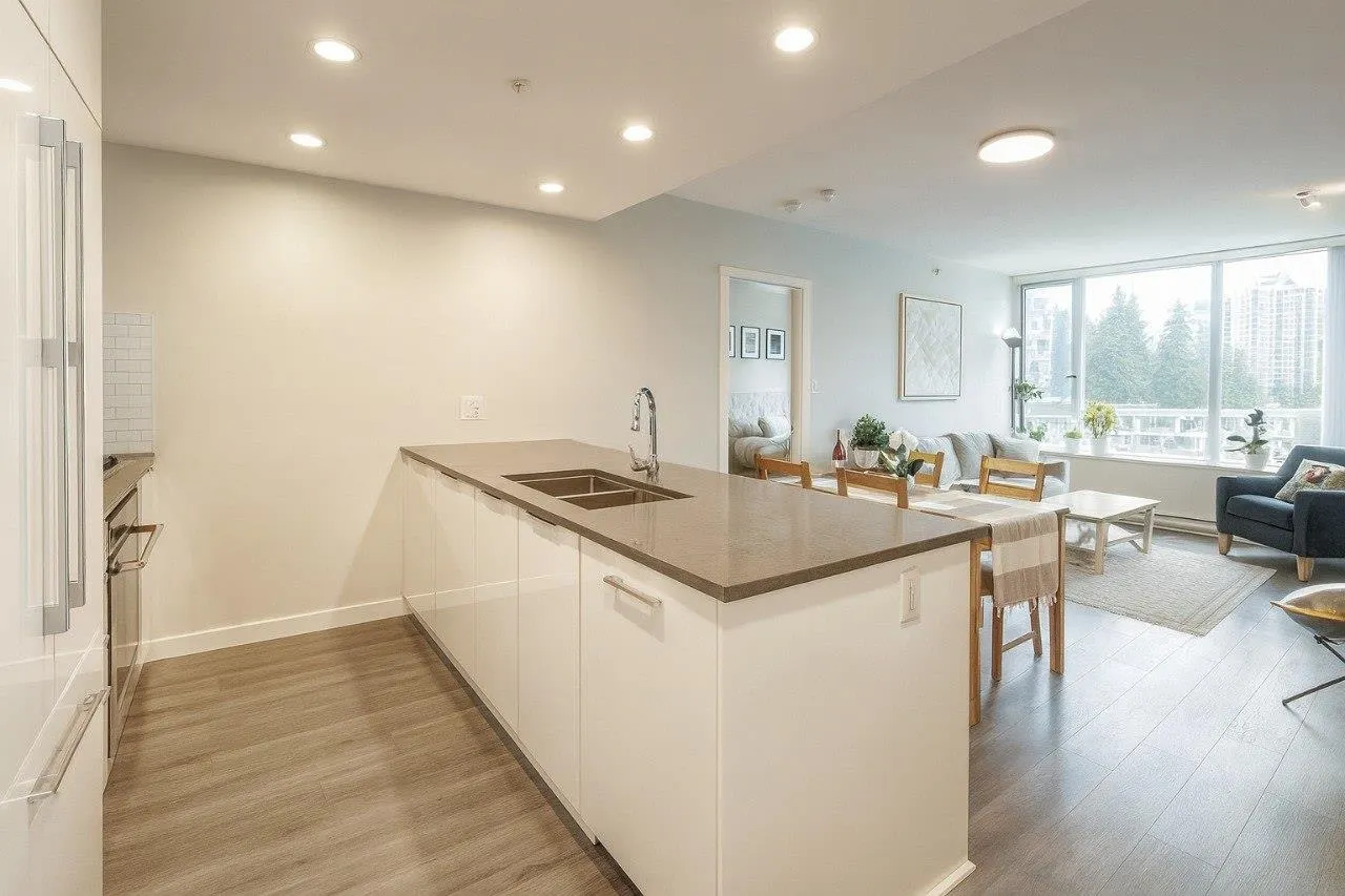 706 3100 Windsor Gate