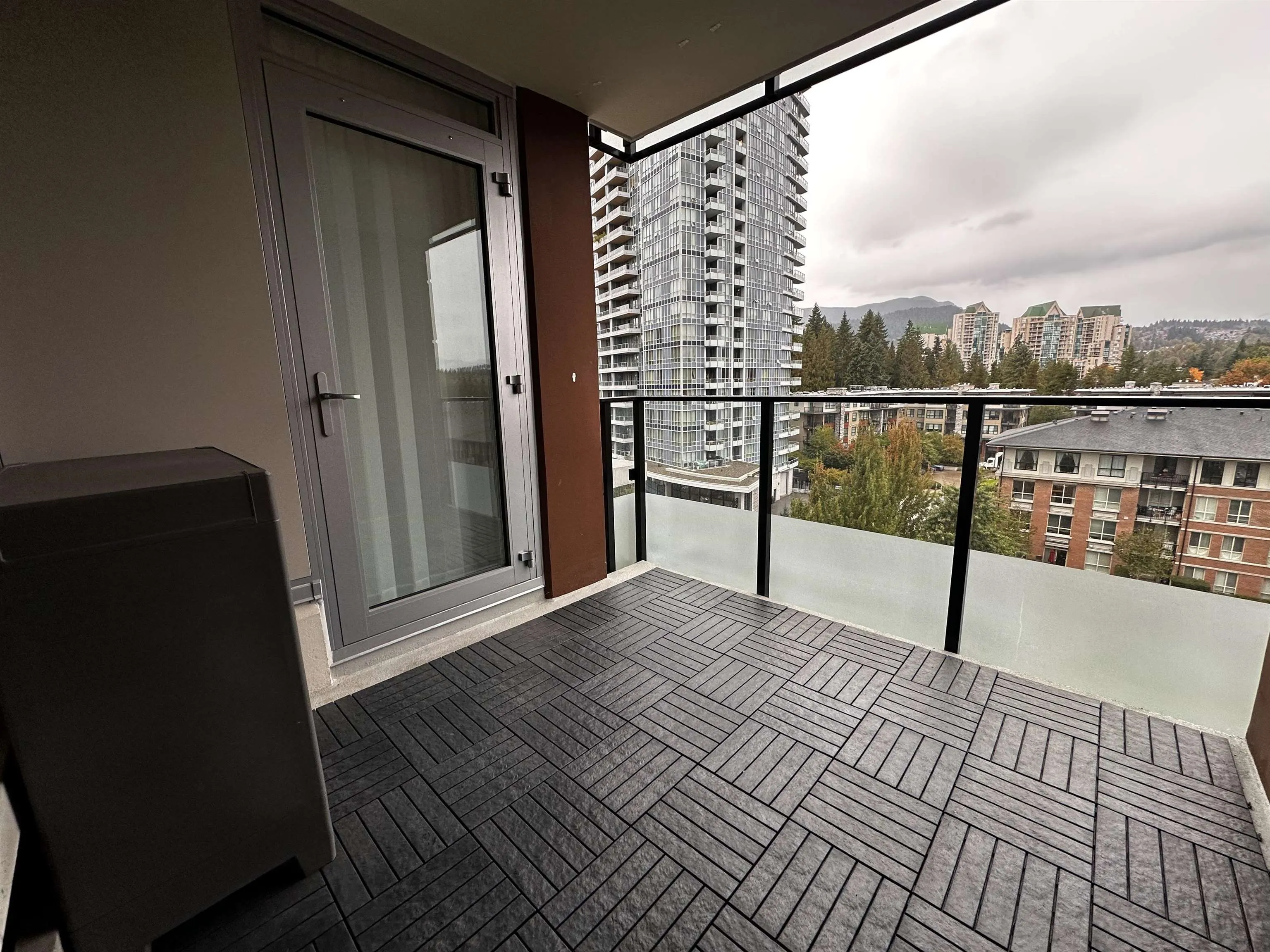 706 3100 Windsor Gate