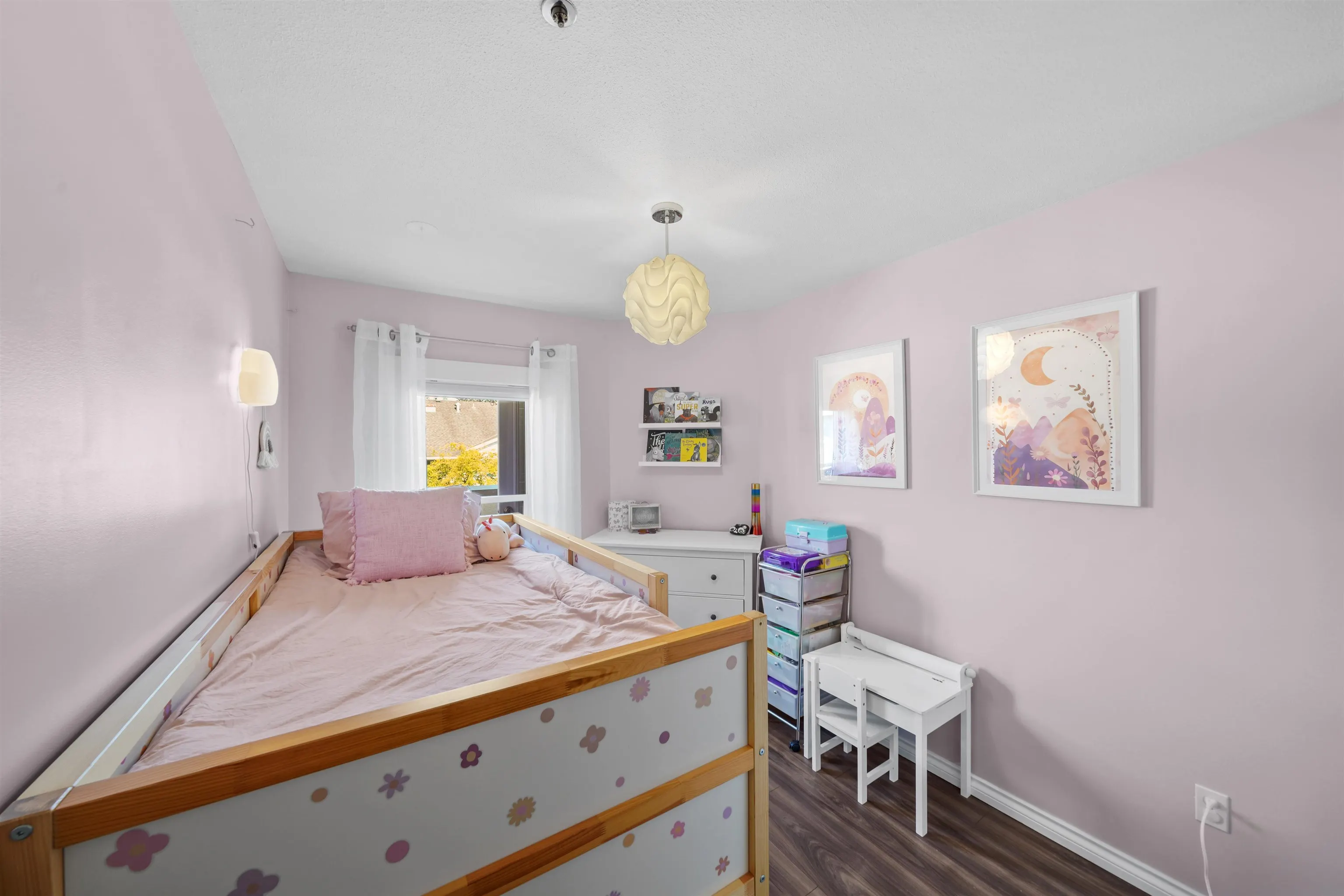 405 2335 Whyte Avenue