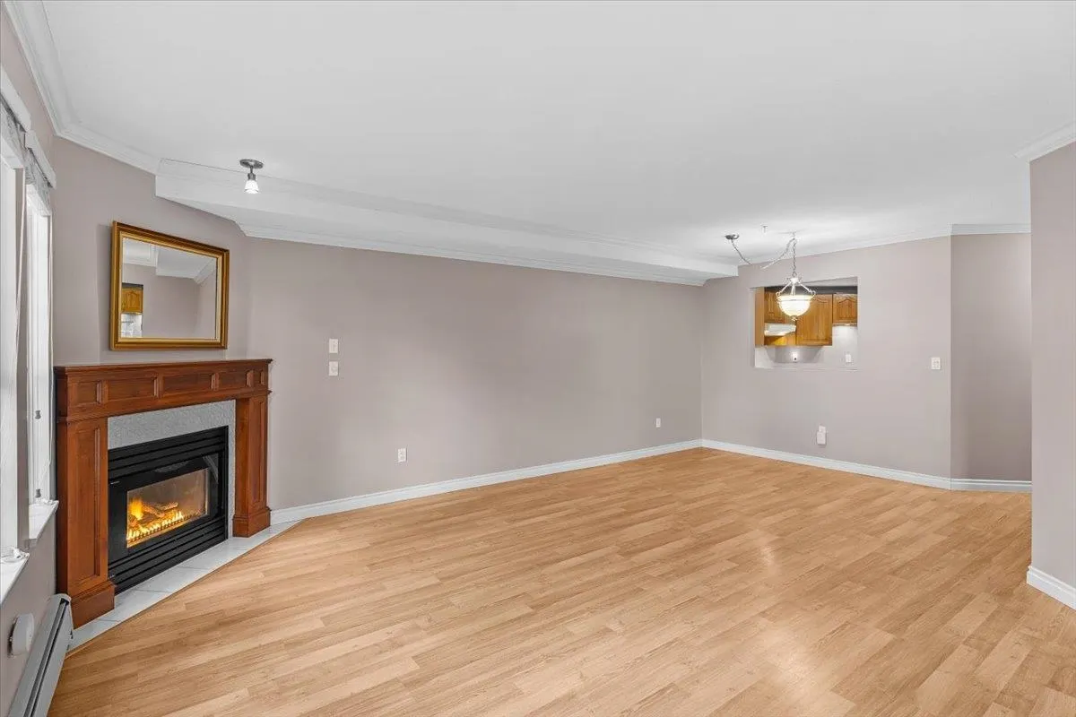 107 1450 Merklin Street