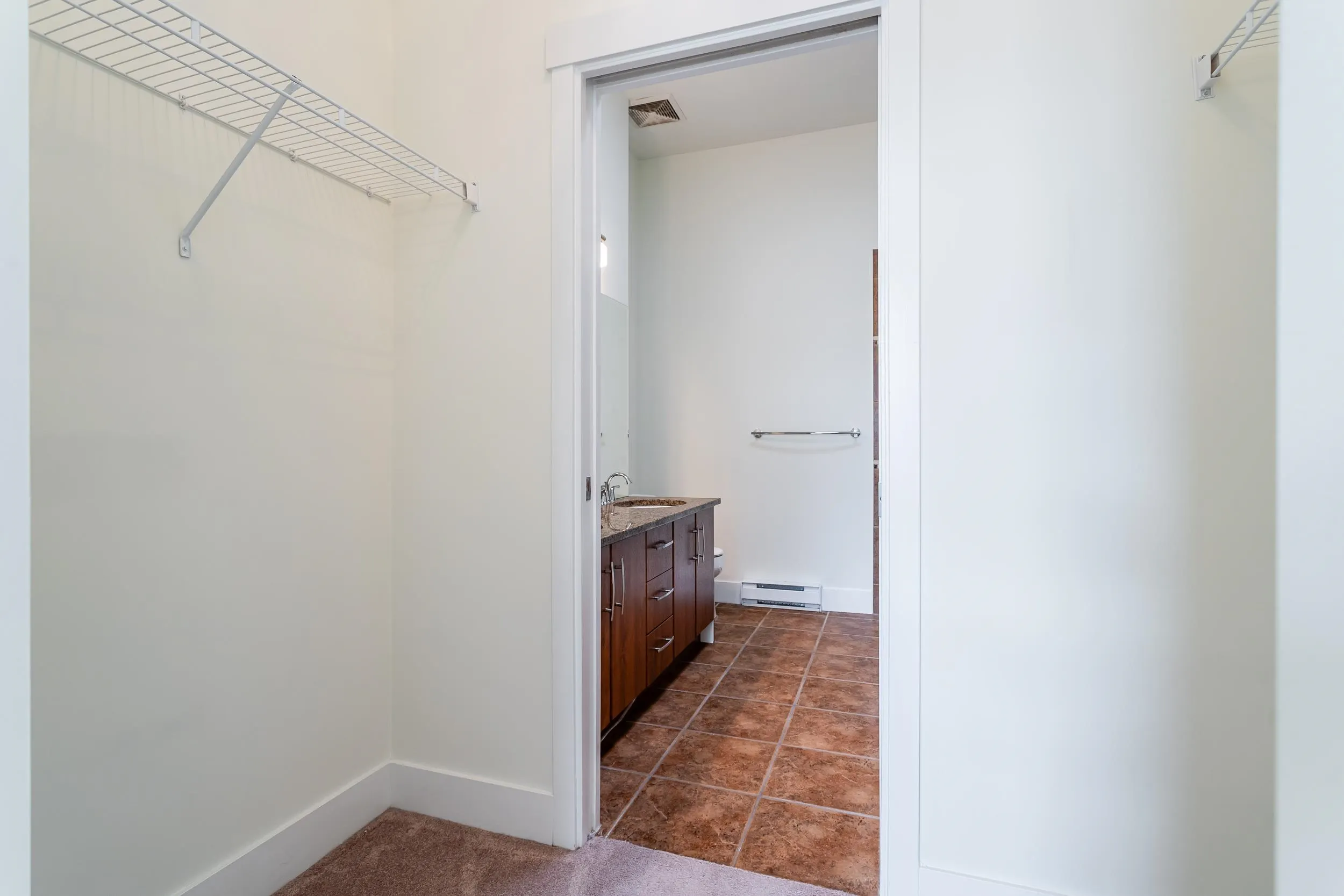 411 2632 Pauline Street