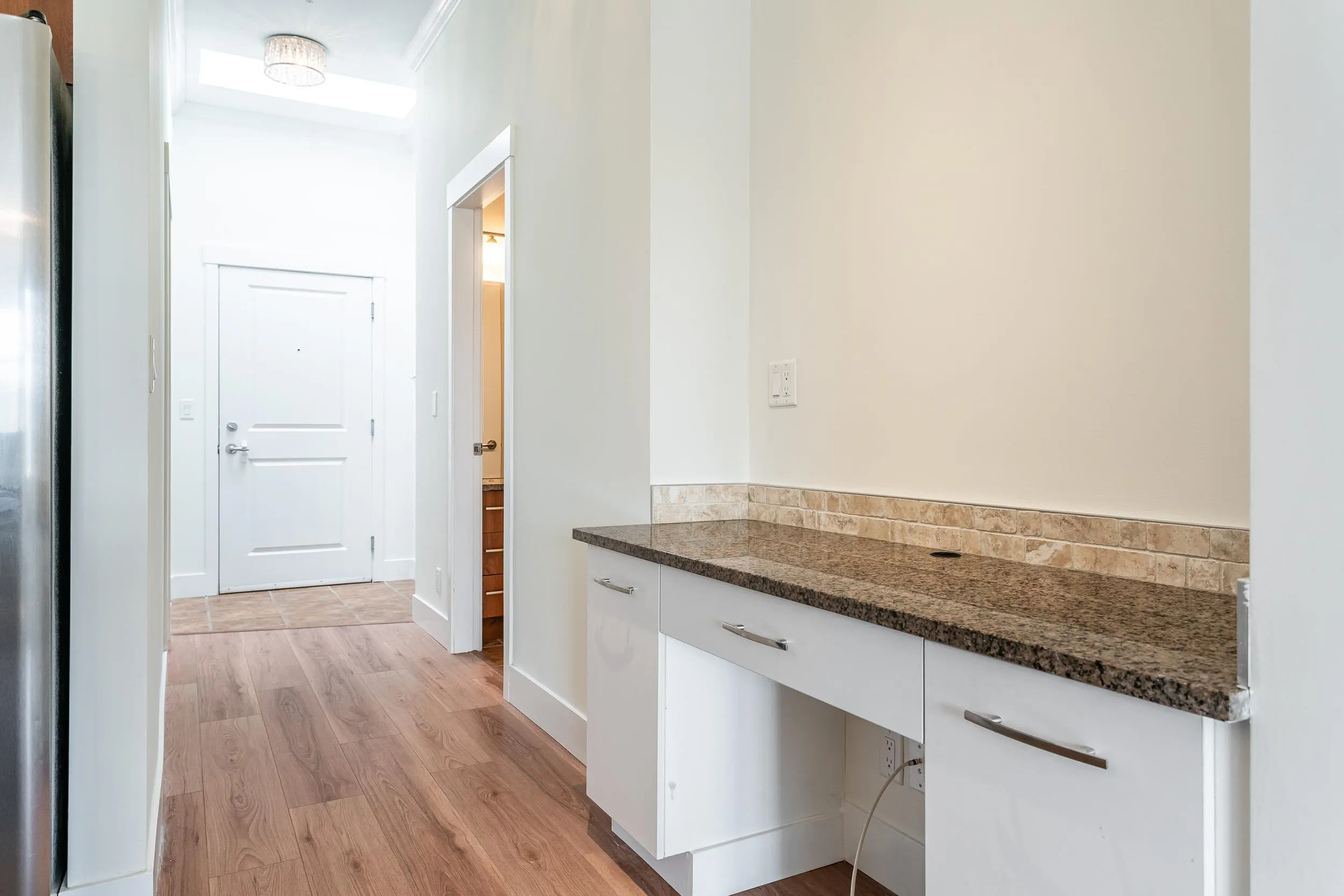 411 2632 Pauline Street