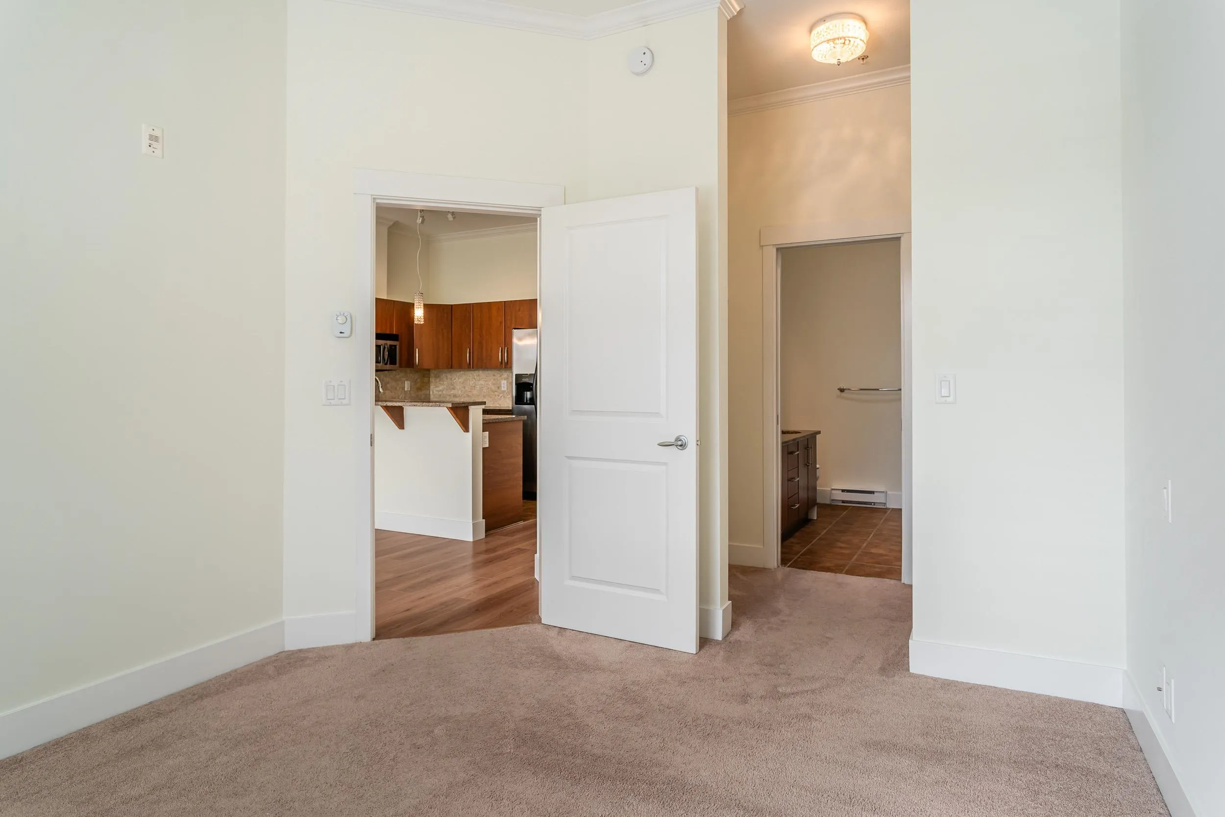 411 2632 Pauline Street