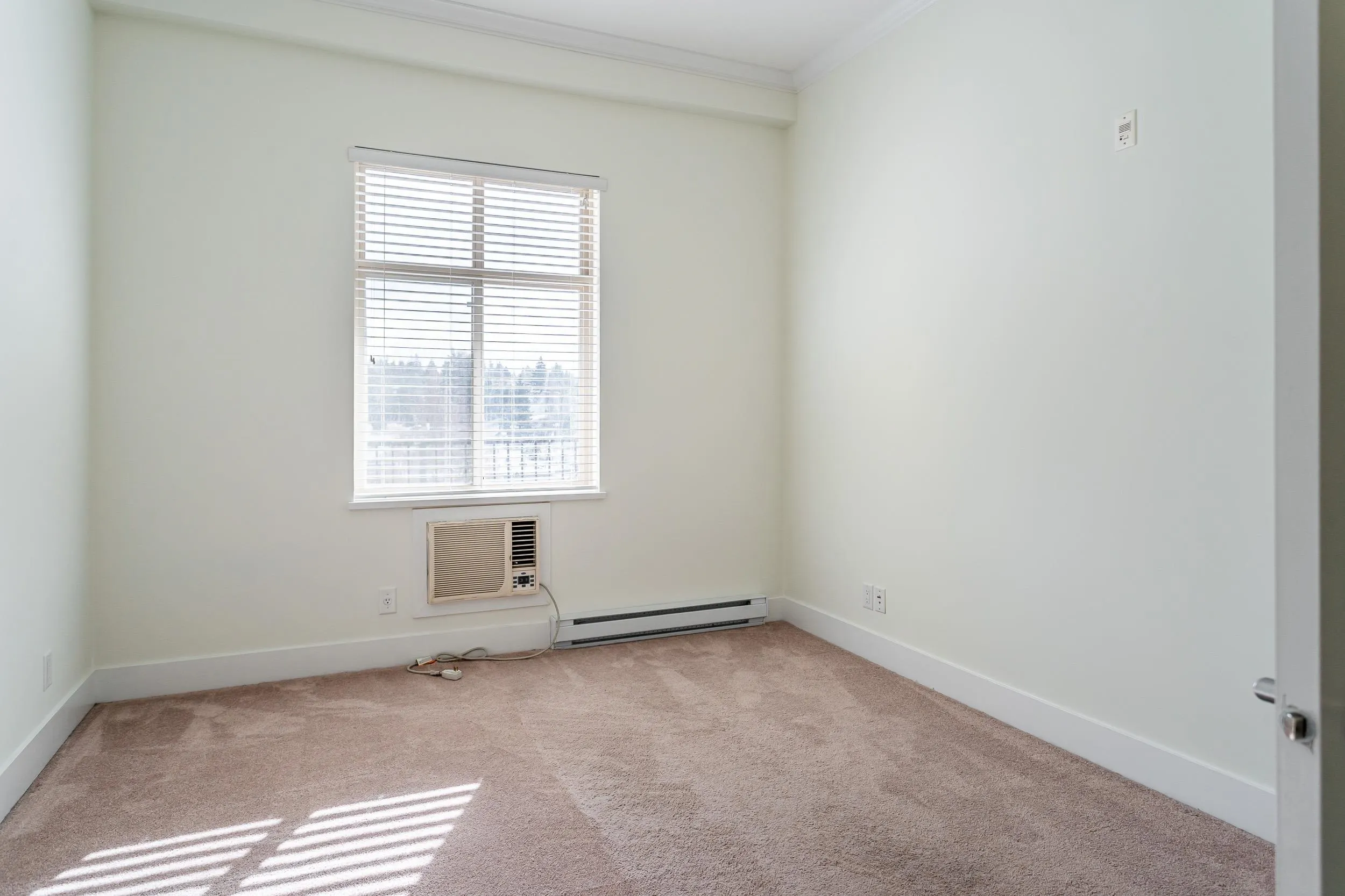 411 2632 Pauline Street