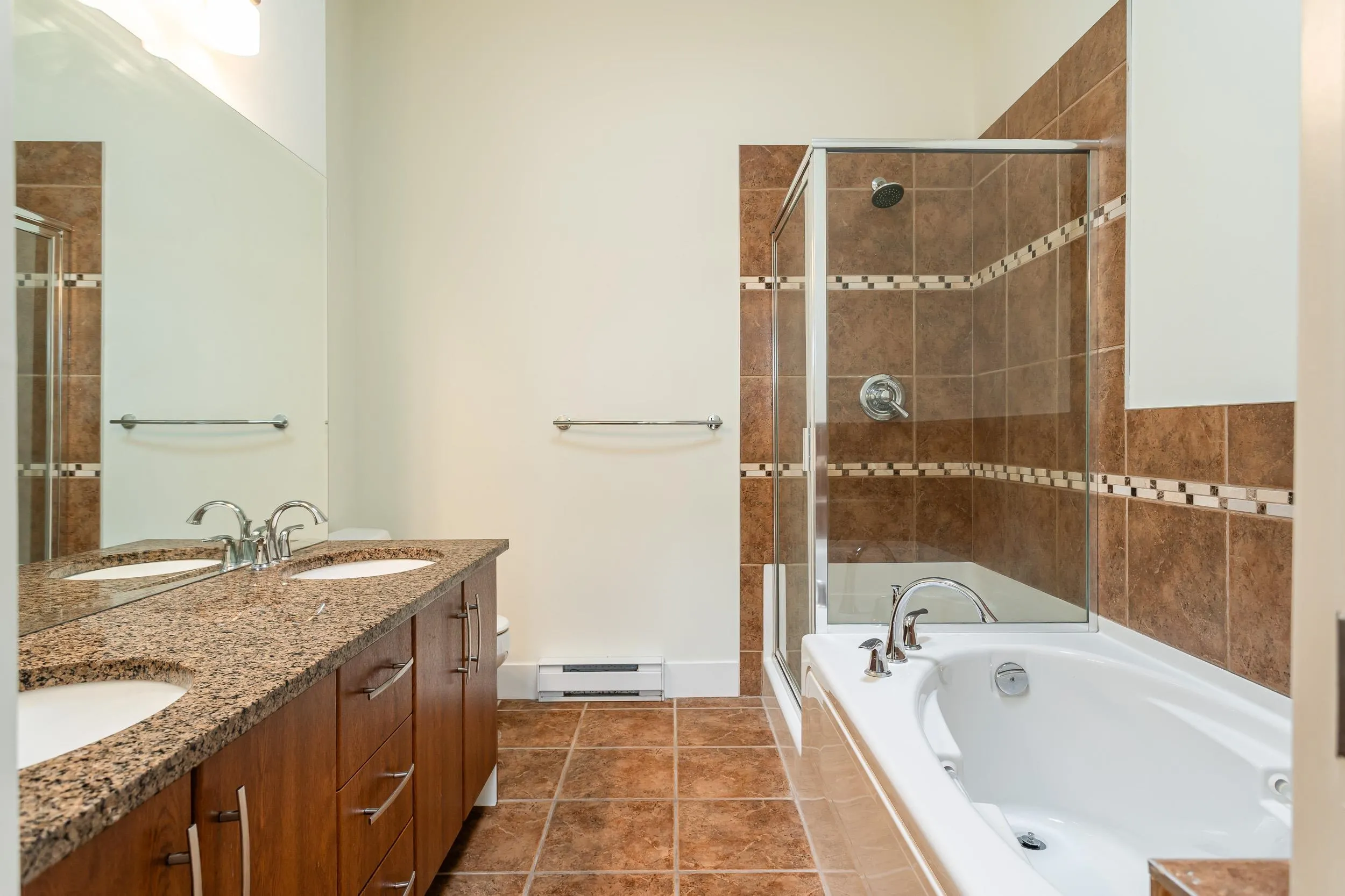 411 2632 Pauline Street