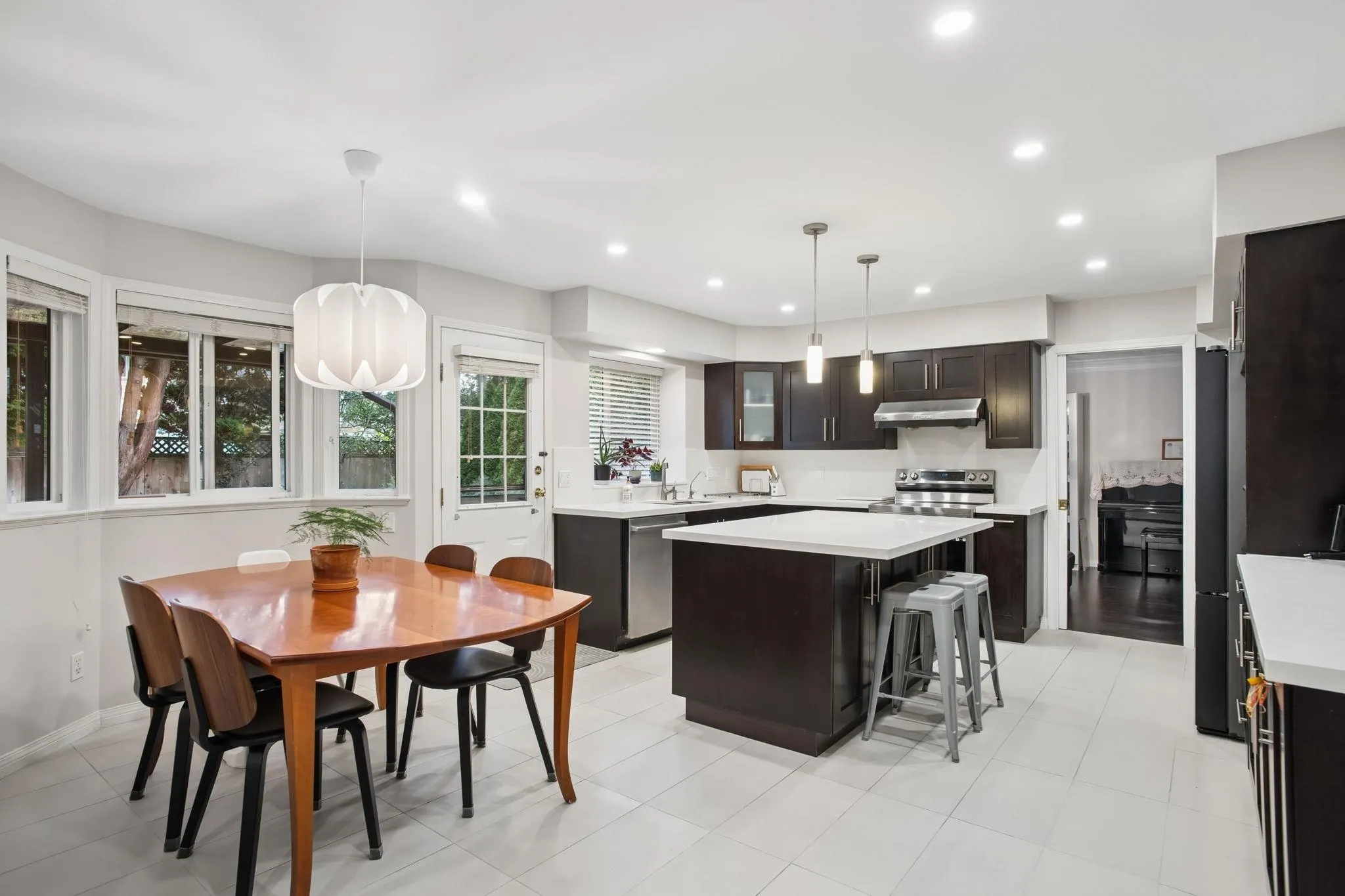 6080 Granville Avenue