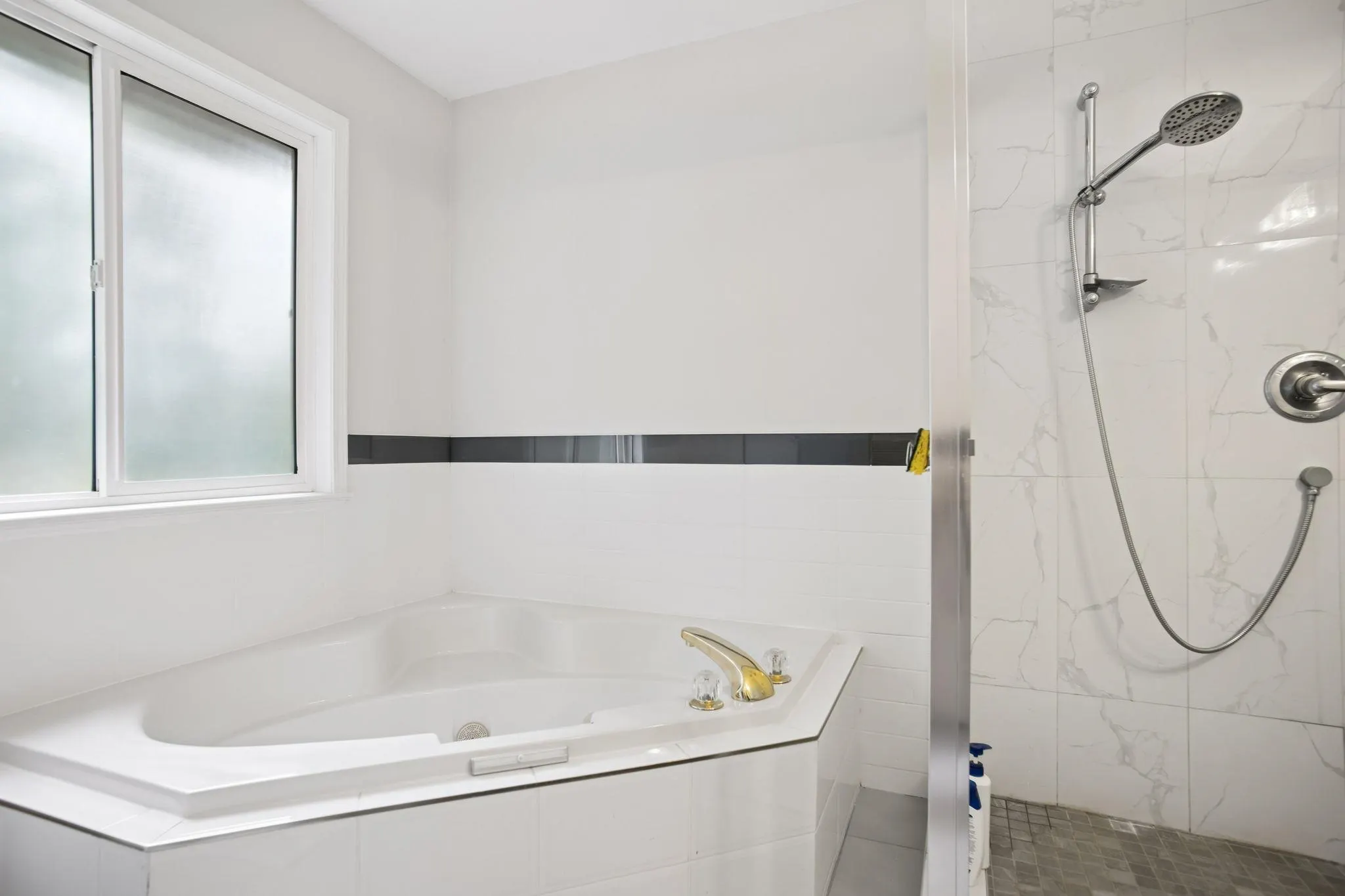 6080 Granville Avenue