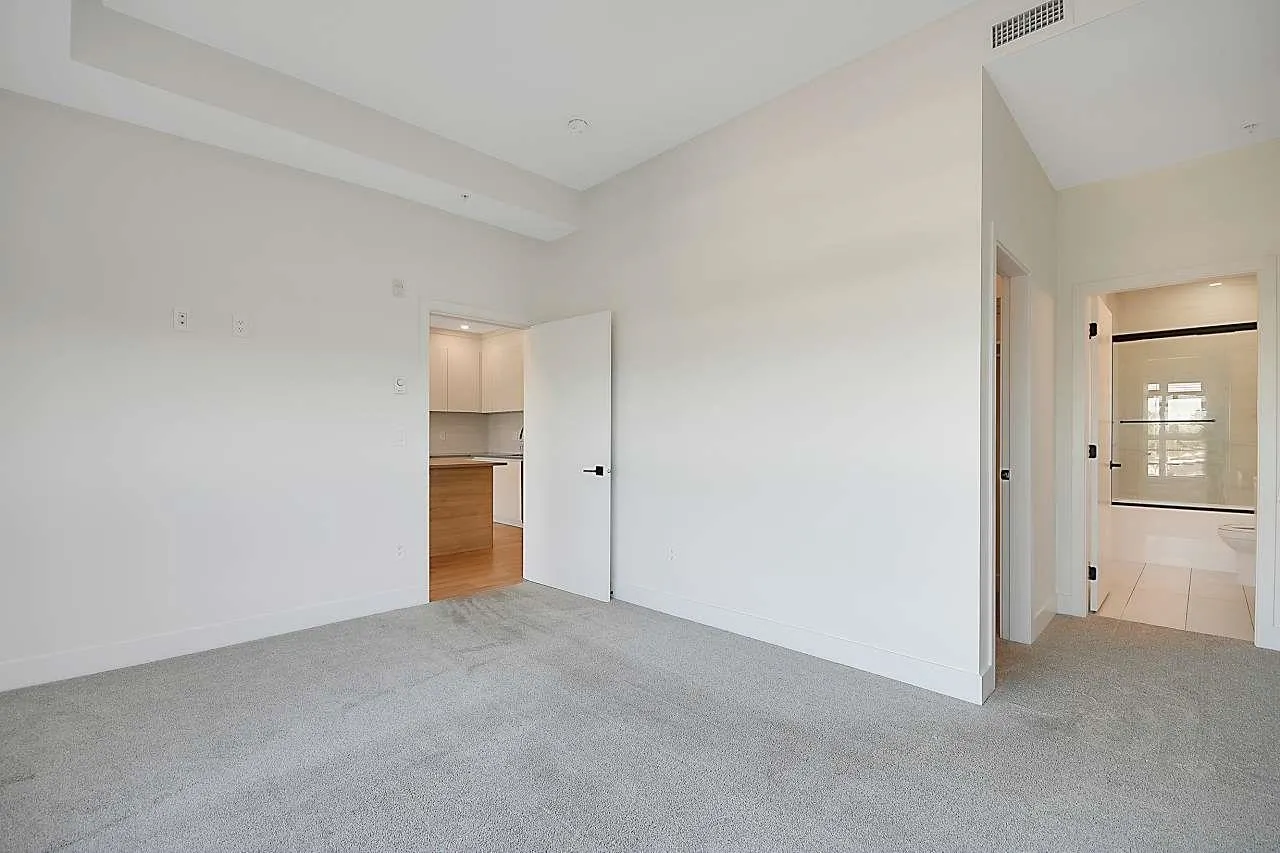 411 8496 120 Street