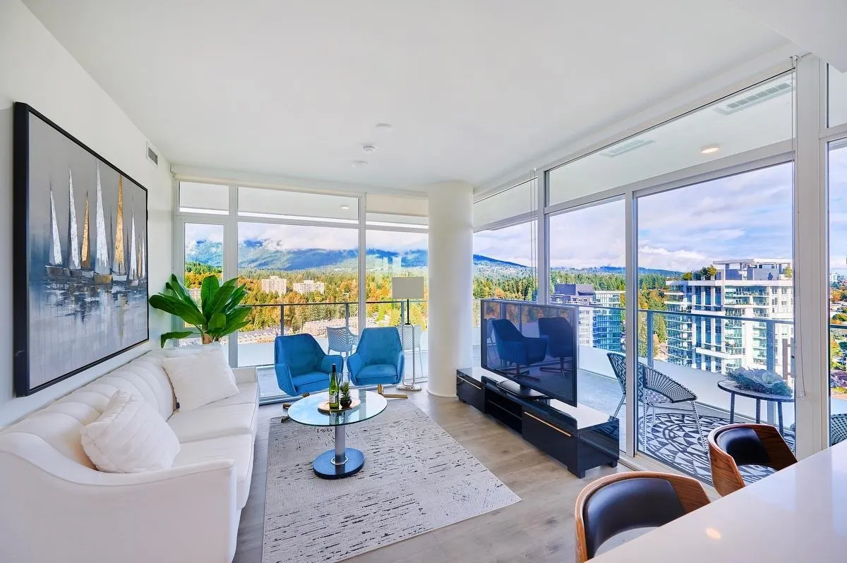 2002 200 Klahanie Court