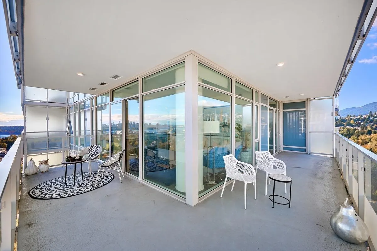 2002 200 Klahanie Court