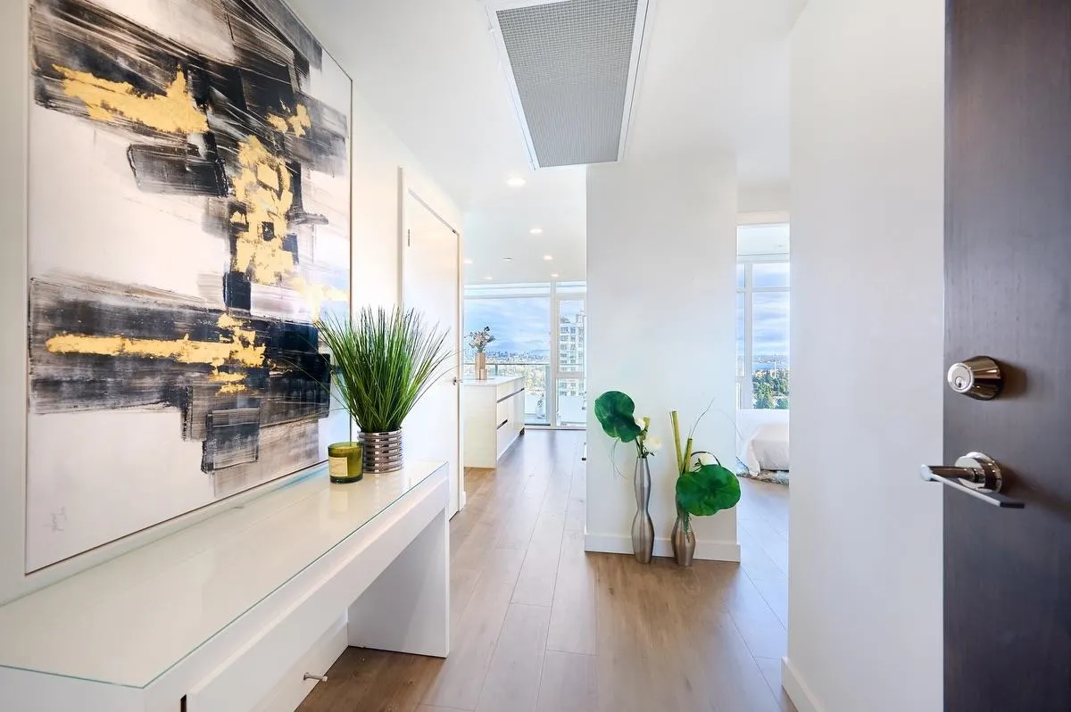 2002 200 Klahanie Court