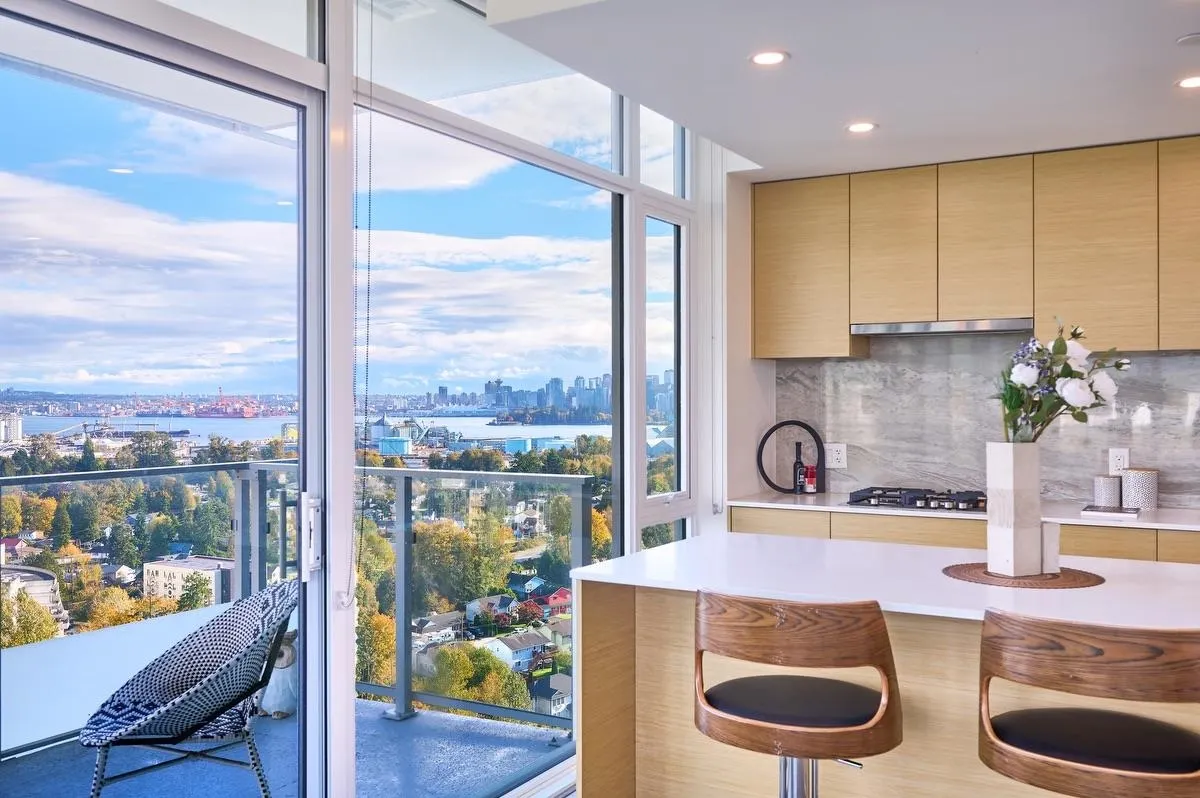 2002 200 Klahanie Court