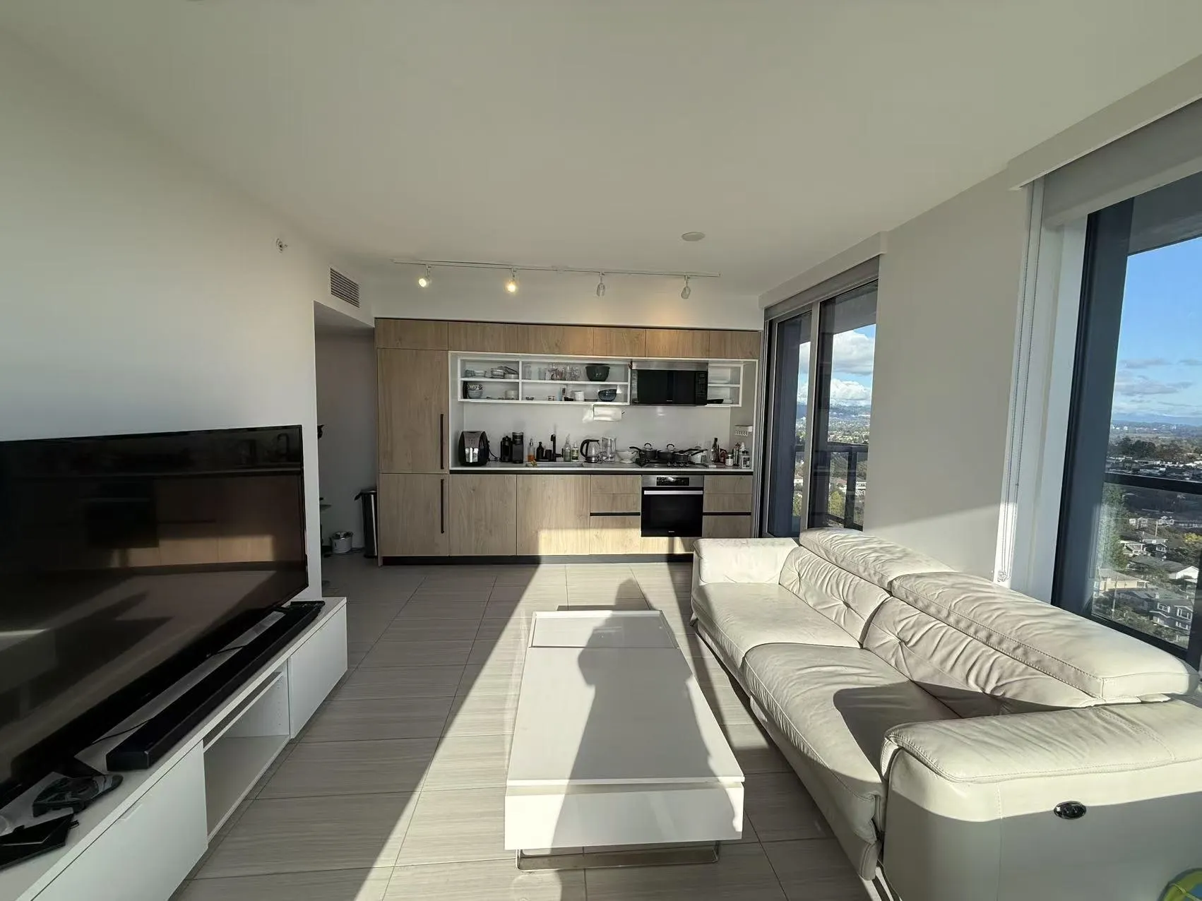 2106 5058 Joyce Street