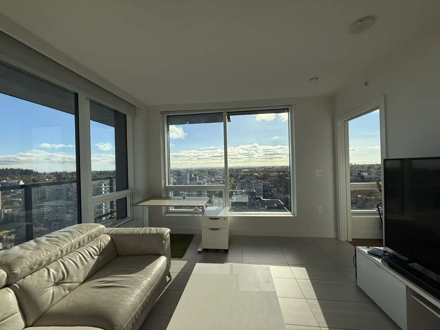 2106 5058 Joyce Street