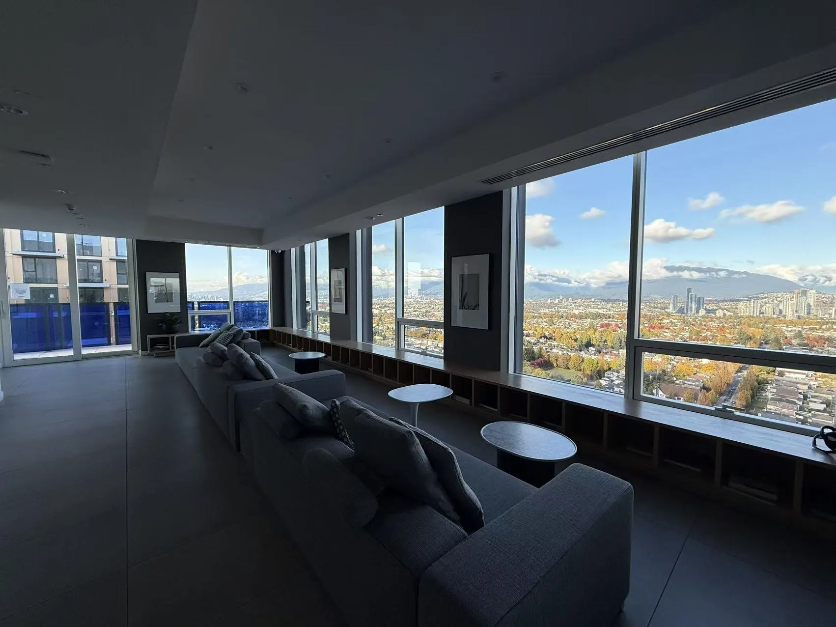 2106 5058 Joyce Street