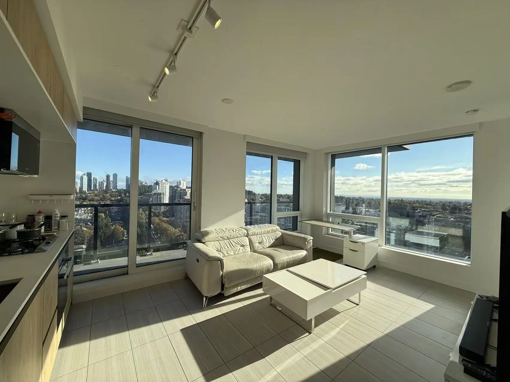 2106 5058 Joyce Street