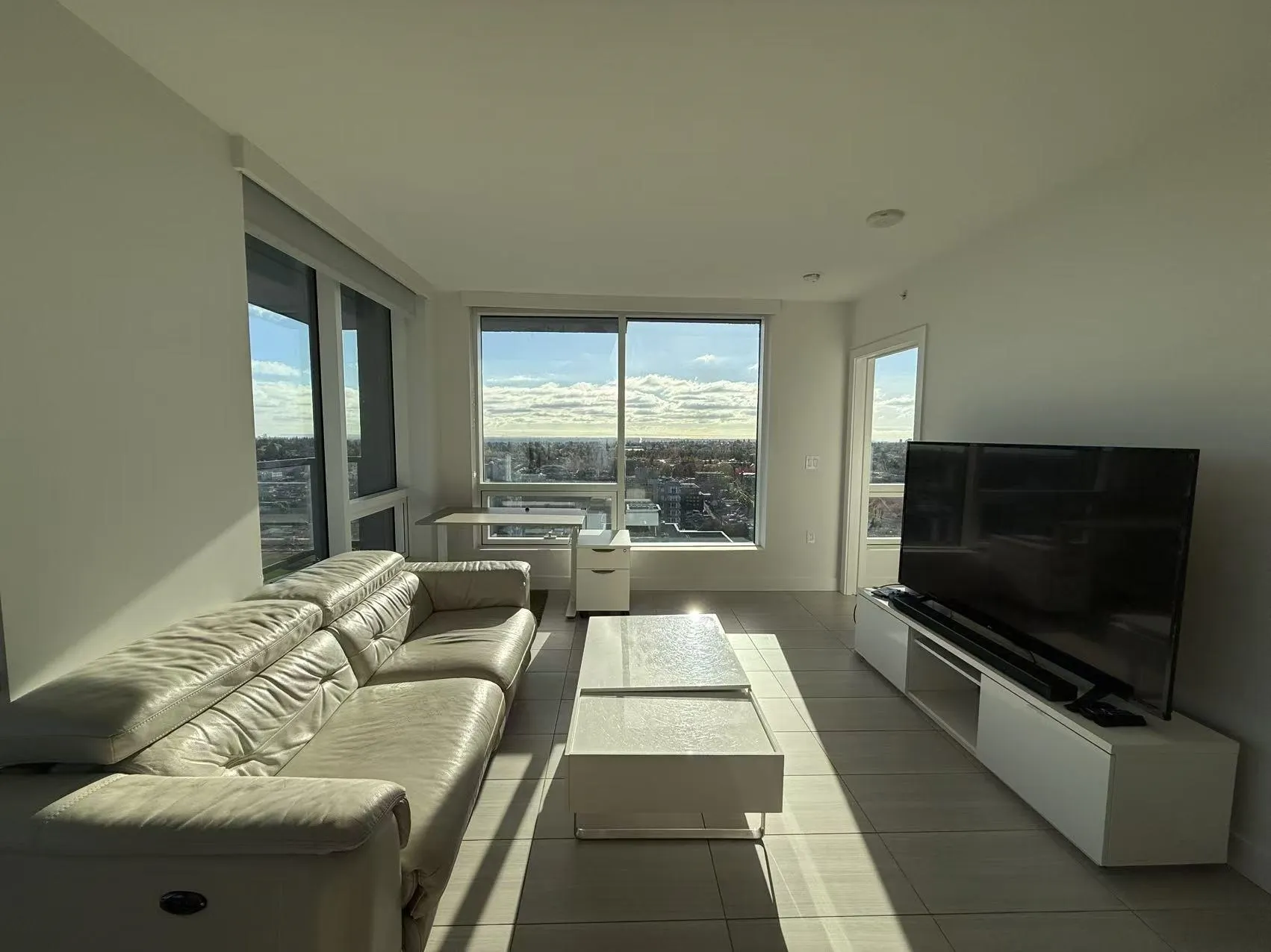 2106 5058 Joyce Street