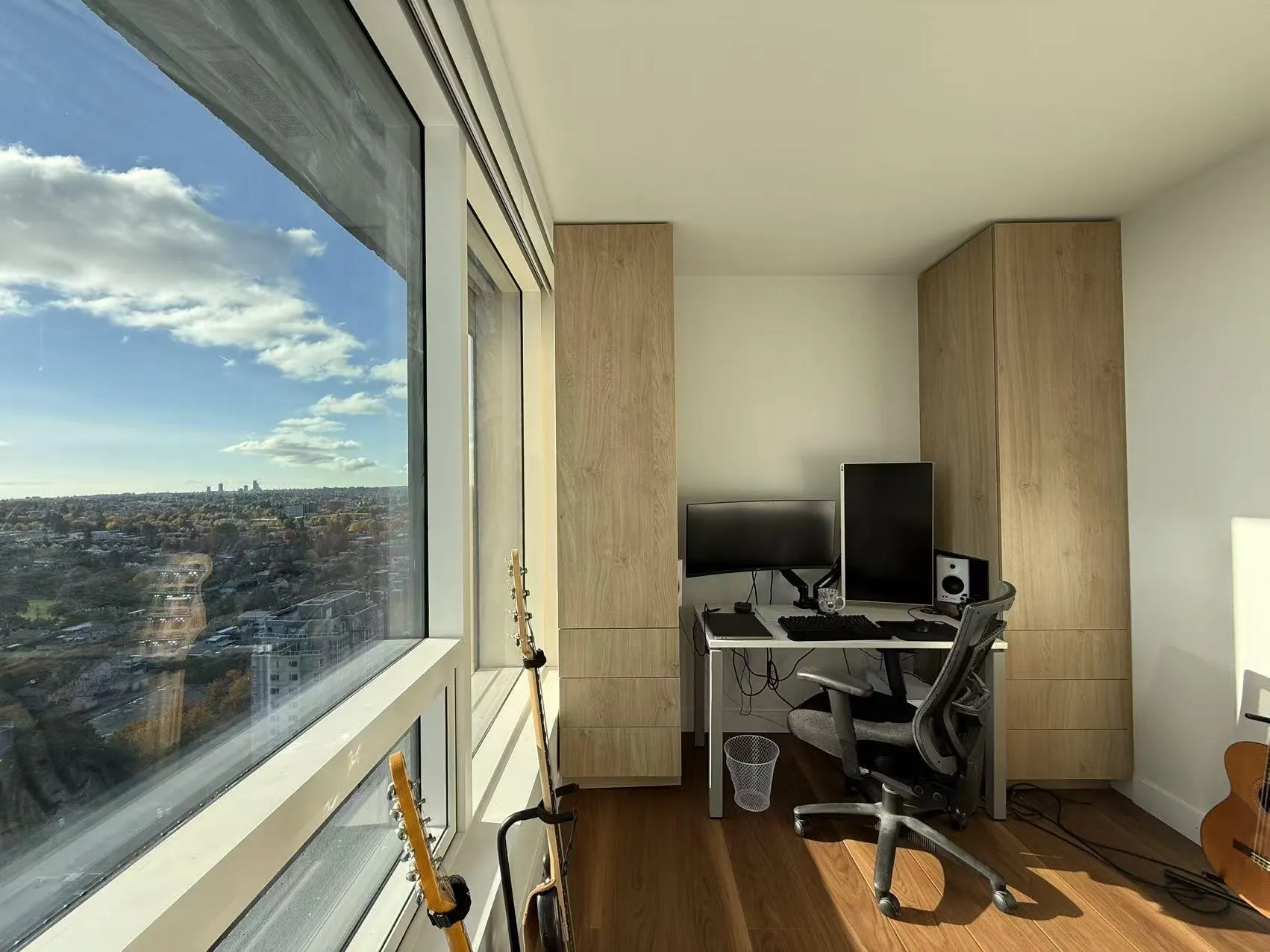 2106 5058 Joyce Street