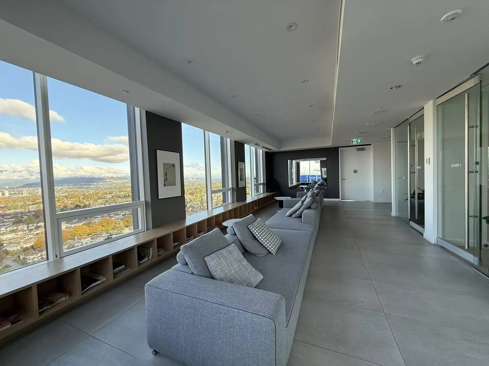 2106 5058 Joyce Street