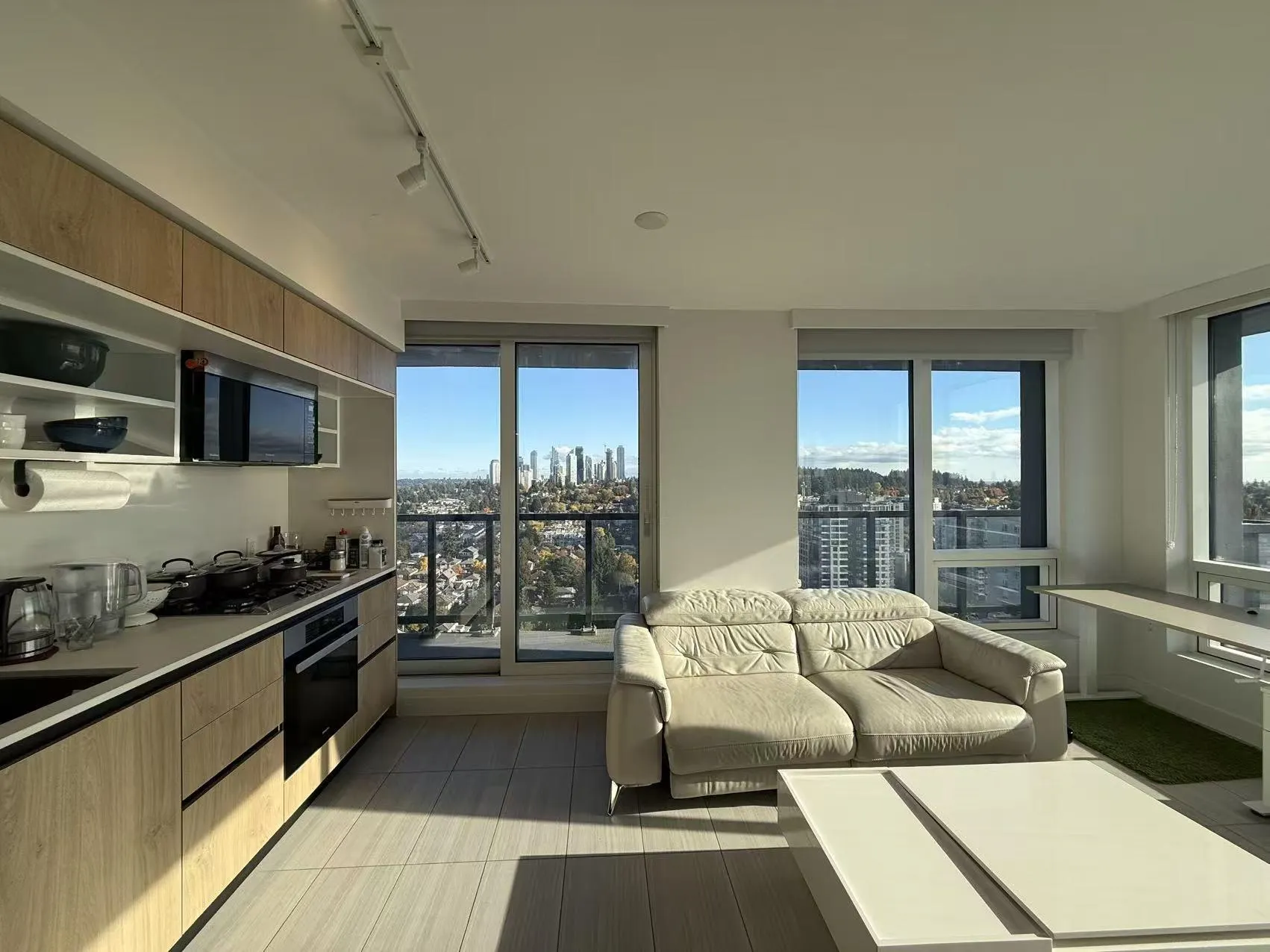 2106 5058 Joyce Street