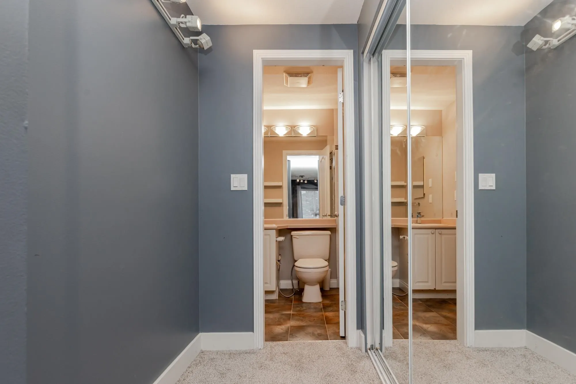 415 14377 103 Avenue