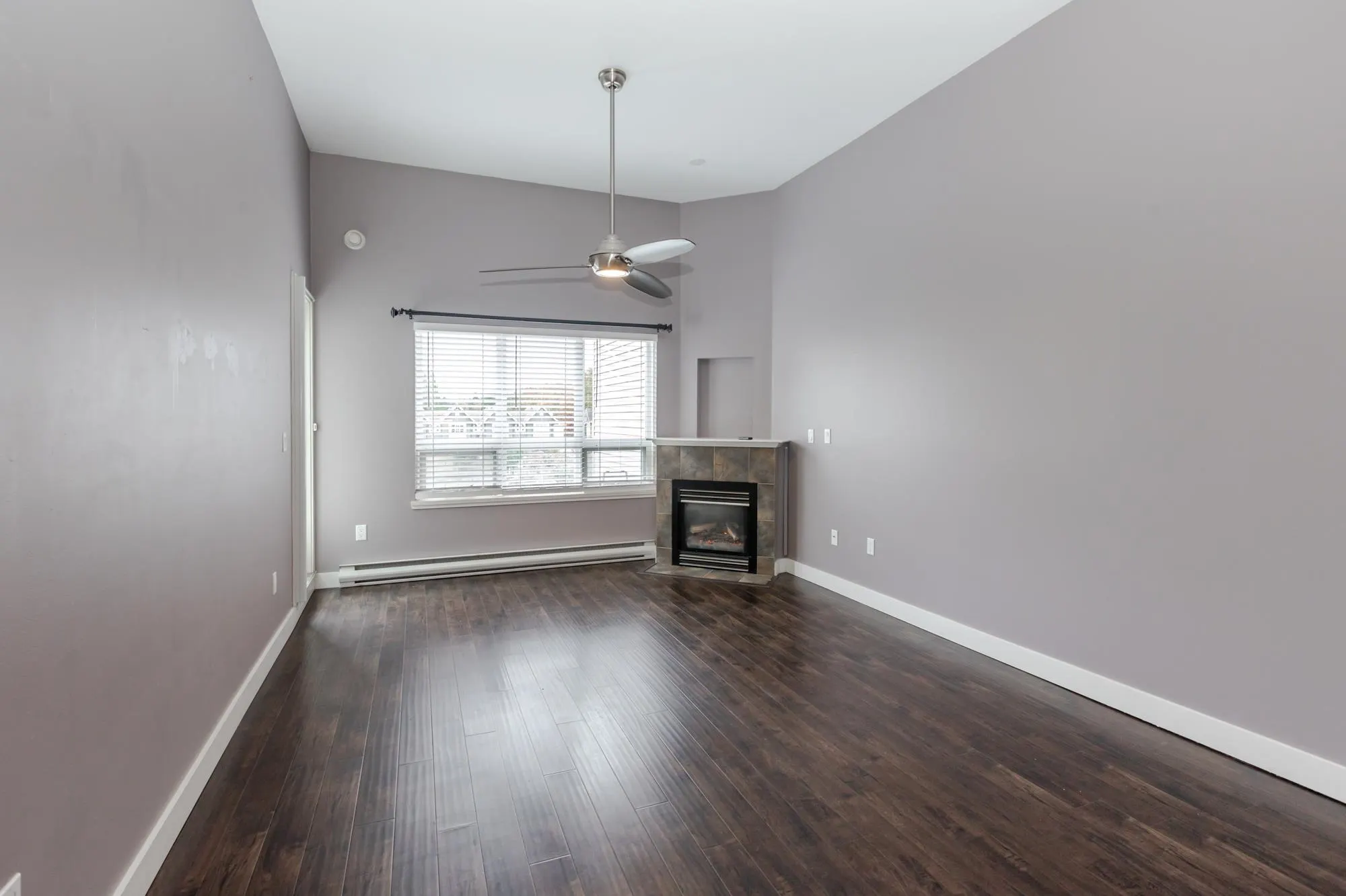 415 14377 103 Avenue