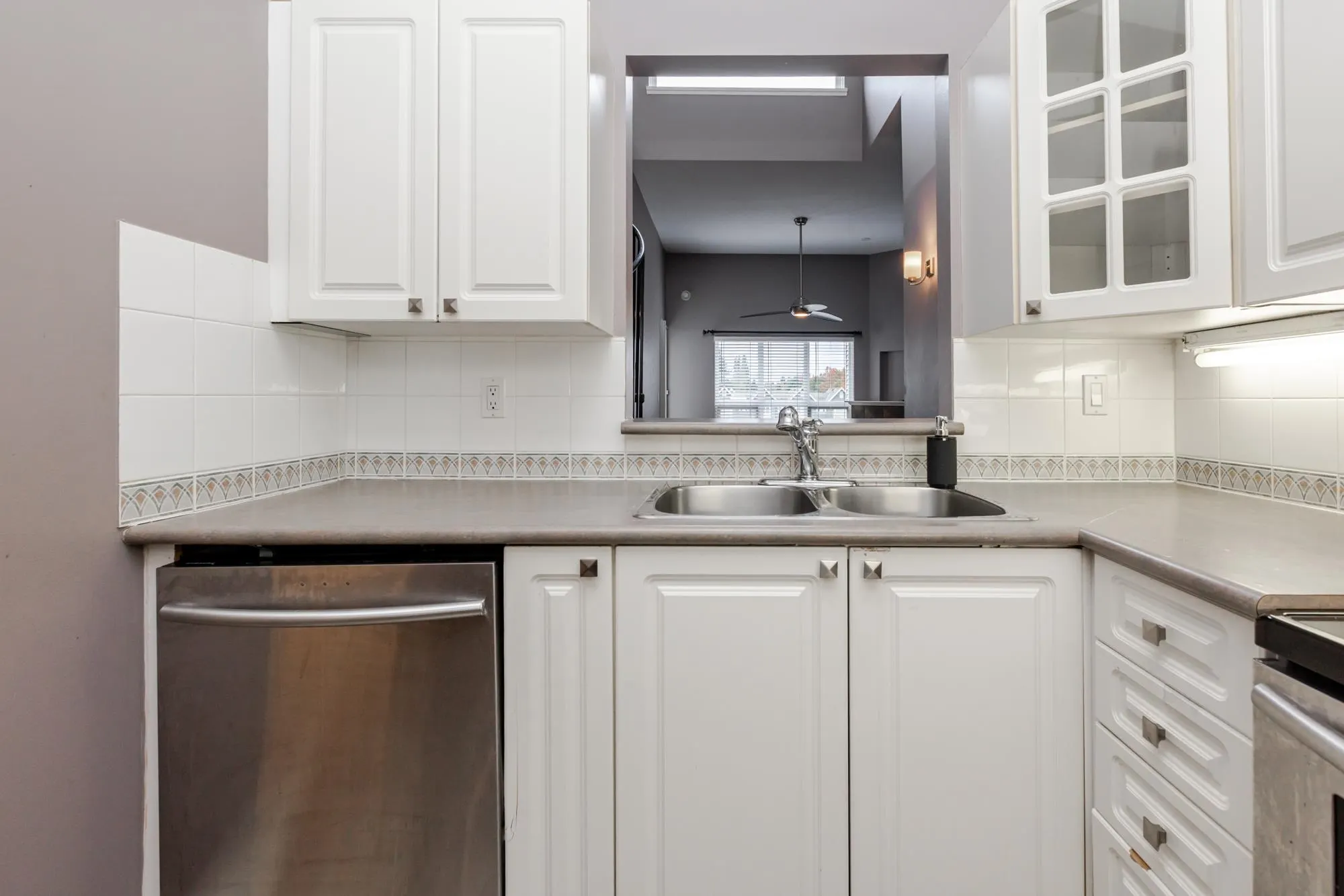 415 14377 103 Avenue