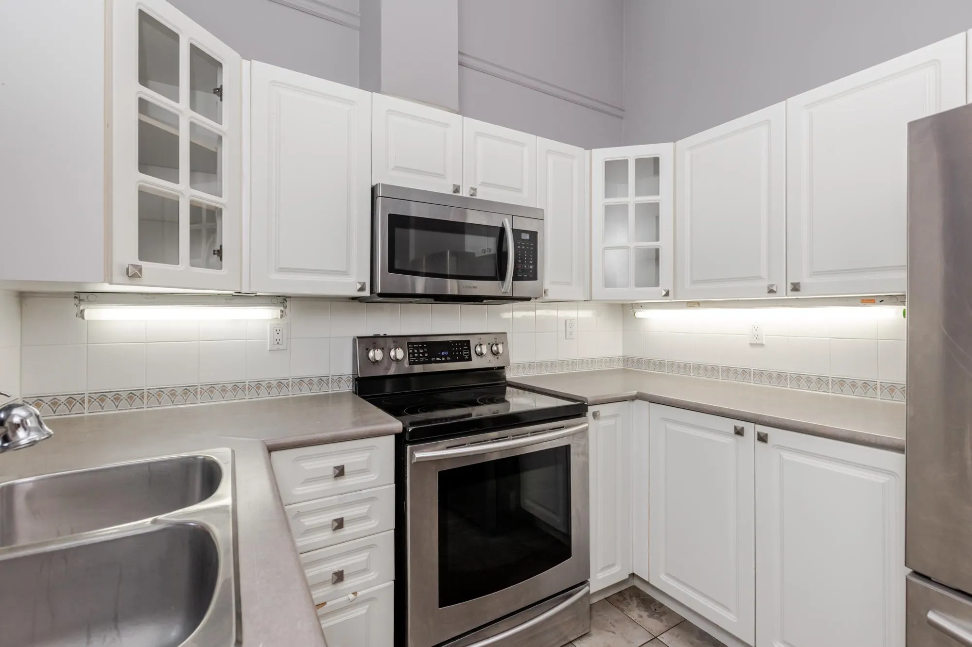 415 14377 103 Avenue