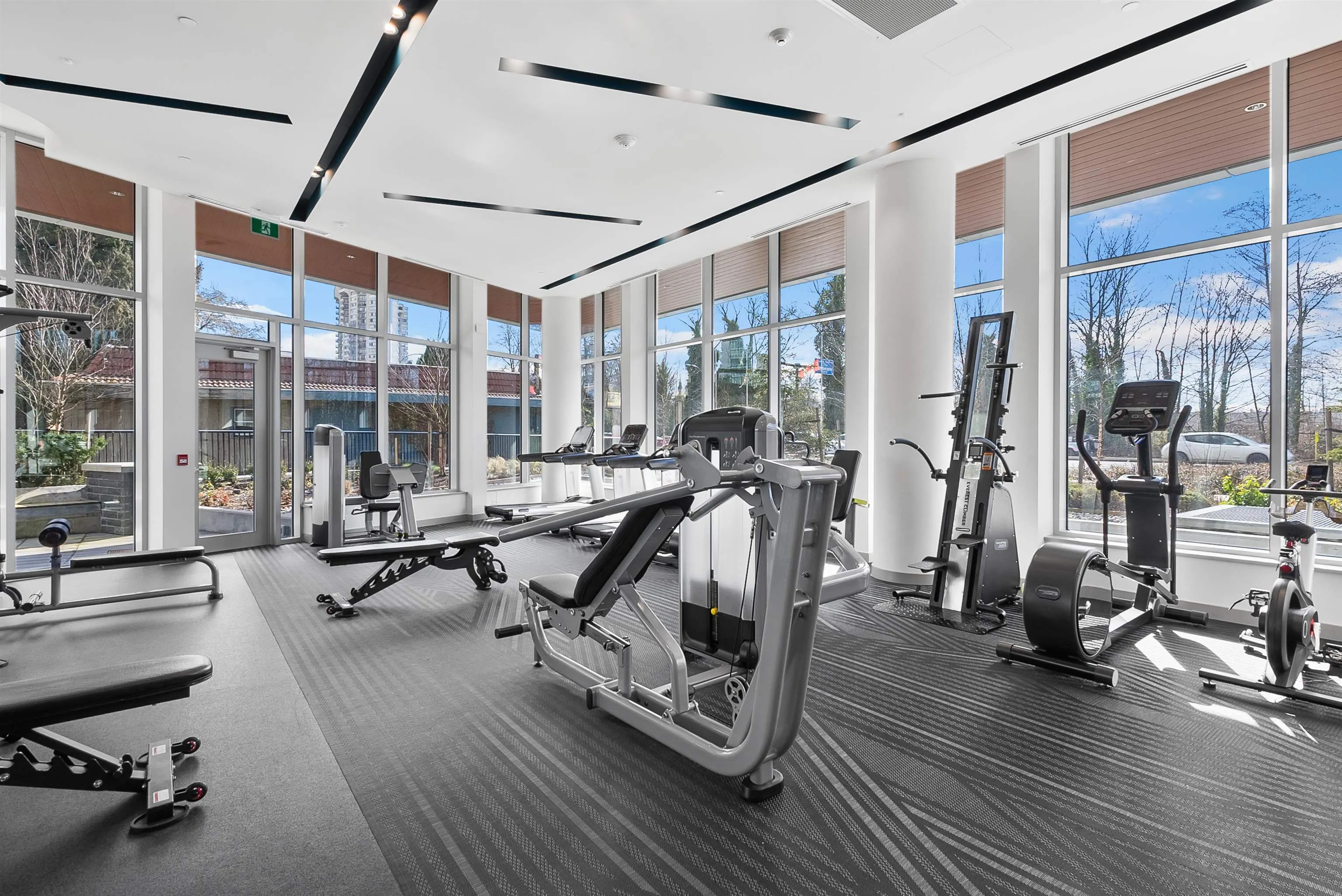 2208 200 Klahanie Court